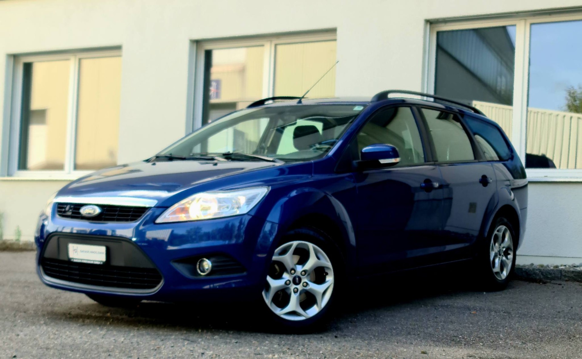 FORD Focus 1.8i Flexifuel Titanium-image-1