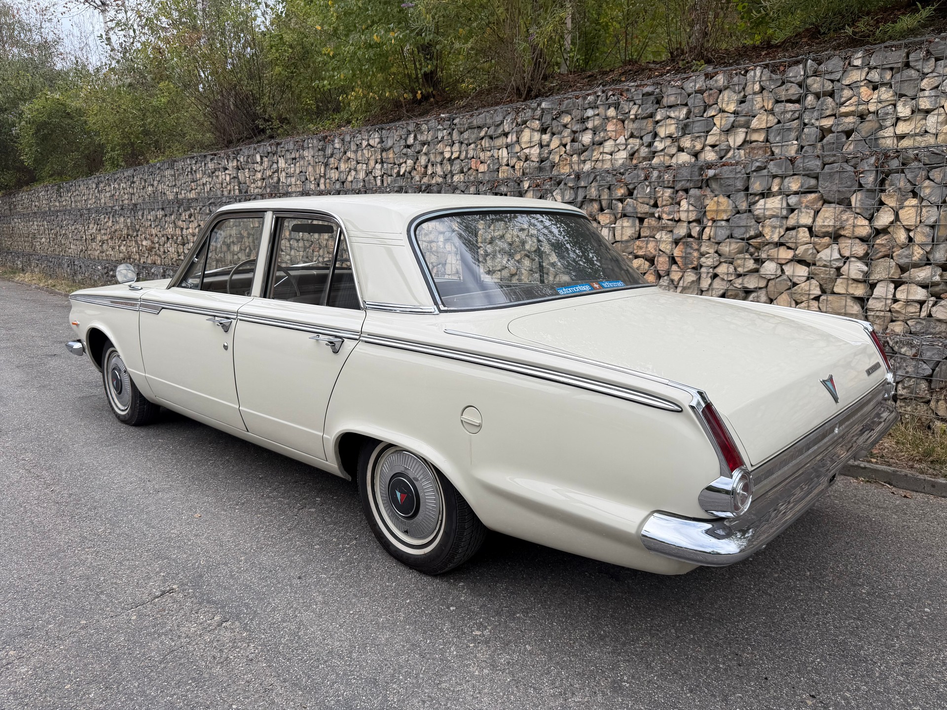 CHRYSLER Valiant 200-image-13