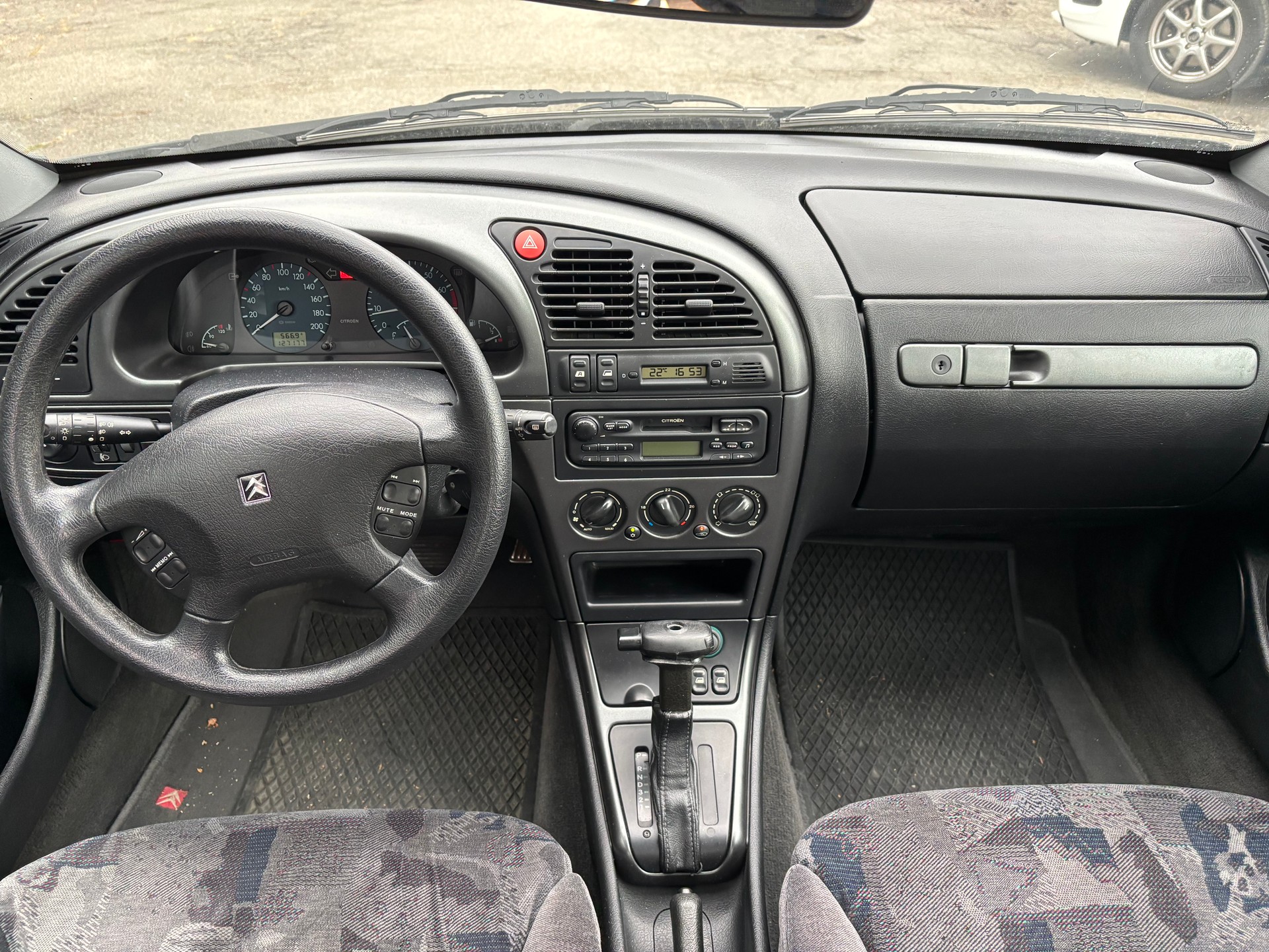 CITROEN Xsara Berline 1.8i Exclusive Automatic-image-2