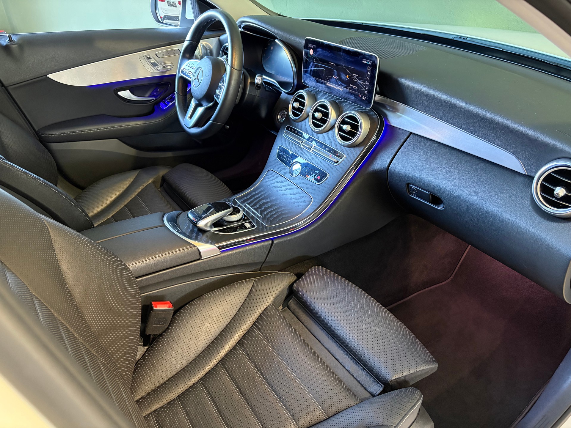 MERCEDES-BENZ C 220 d 4Matic 9G-Tronic *CH-Fahrzeug*STANDHEIZUNG*Panoramadach*-image-21