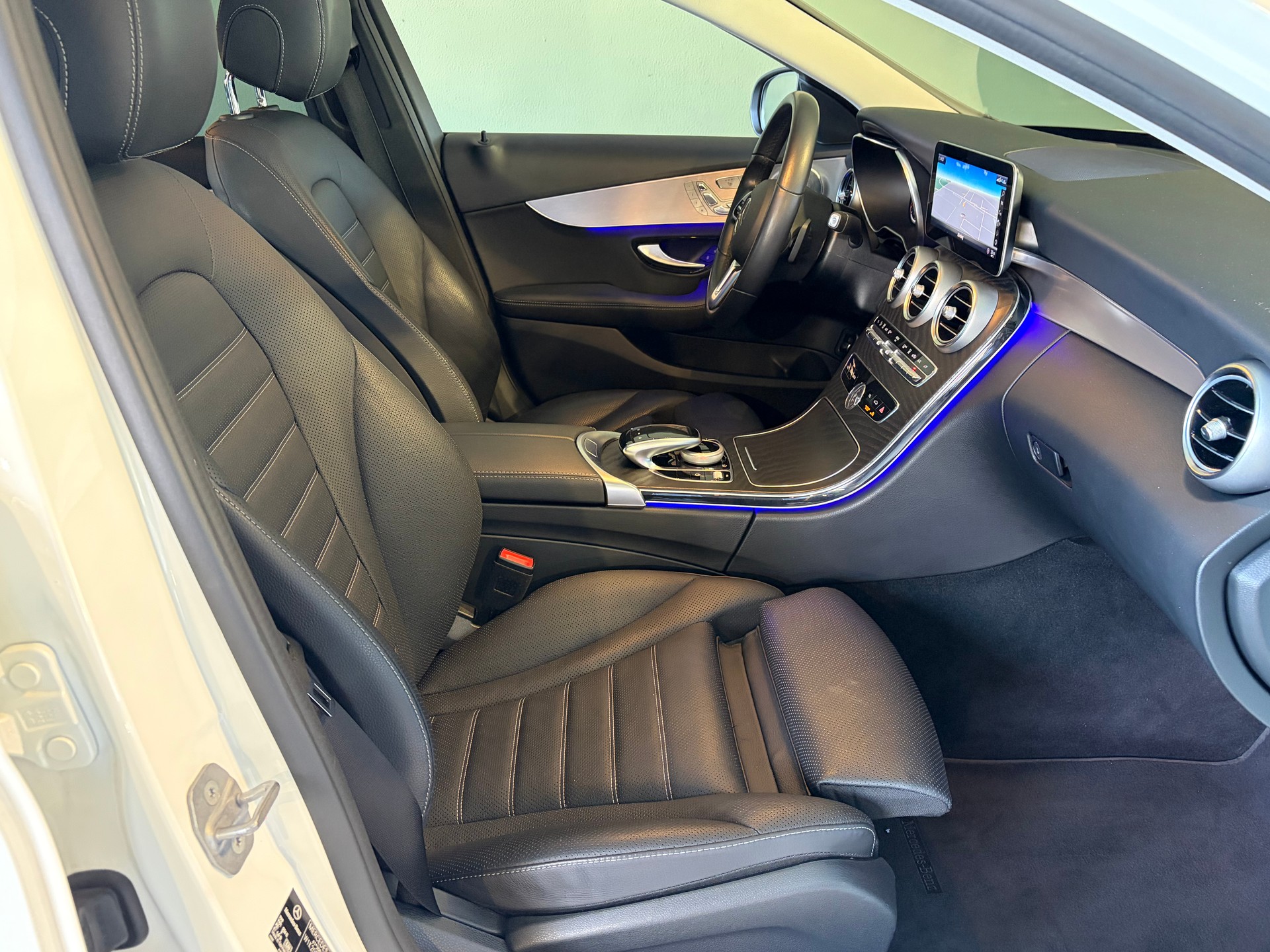 MERCEDES-BENZ C 220 d 4Matic 9G-Tronic *CH-Fahrzeug*STANDHEIZUNG*Panoramadach*-image-20