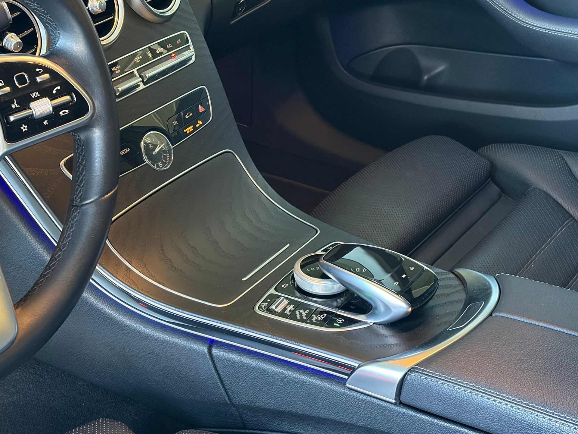 MERCEDES-BENZ C 220 d 4Matic 9G-Tronic *CH-Fahrzeug*STANDHEIZUNG*Panoramadach*-image-26