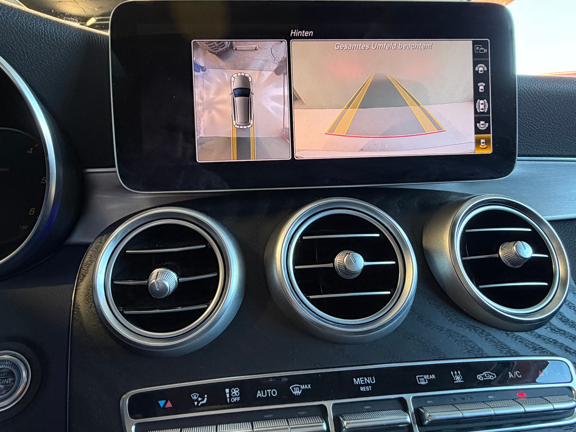 MERCEDES-BENZ C 220 d 4Matic 9G-Tronic *CH-Fahrzeug*STANDHEIZUNG*Panoramadach*-image-24