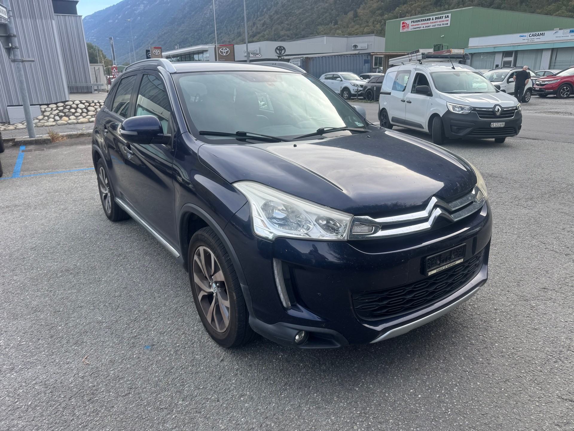 CITROEN C4 Aircross 1.8 HDi Exclusive 4WD-image-2