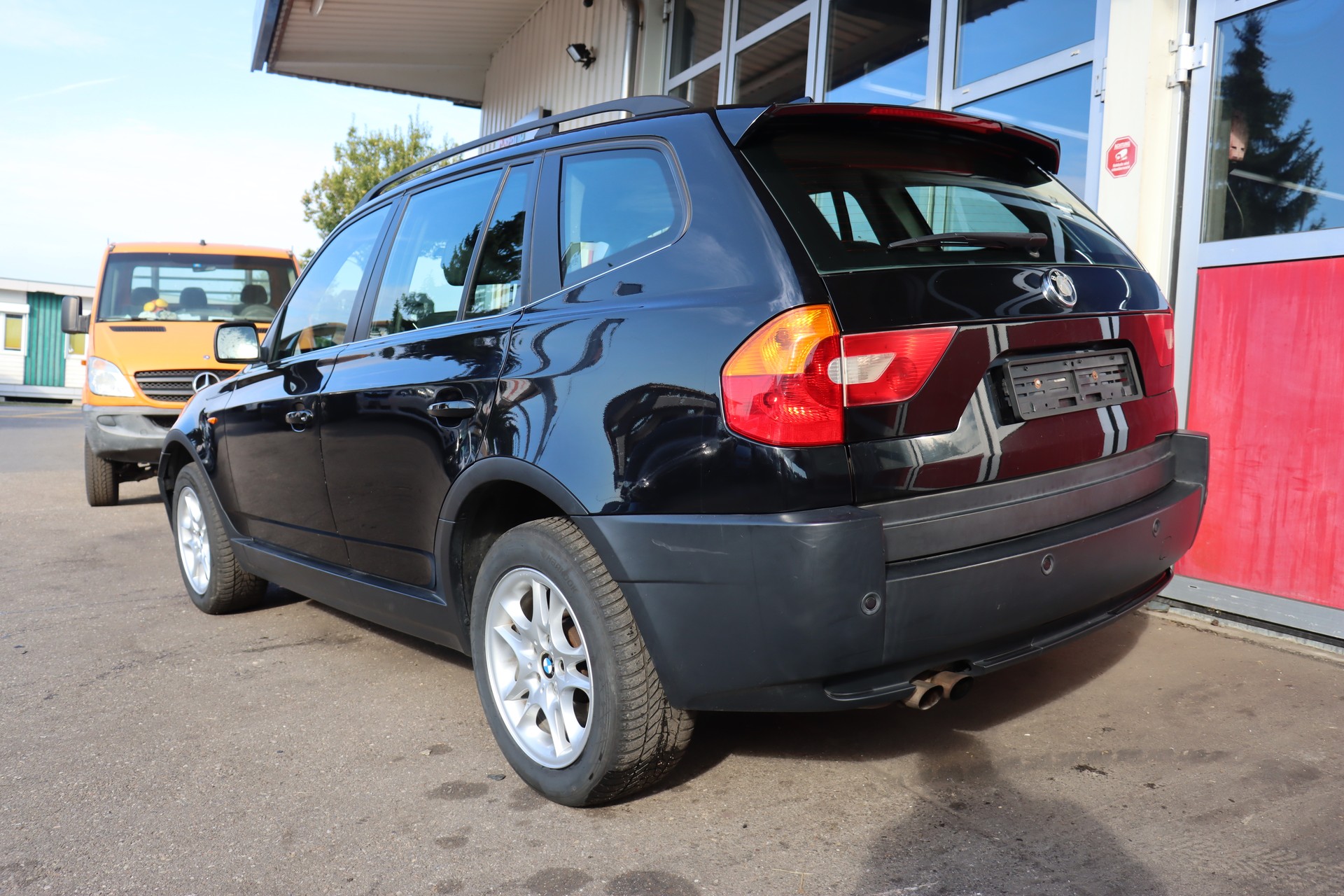 BMW X3 2.5i-image-5
