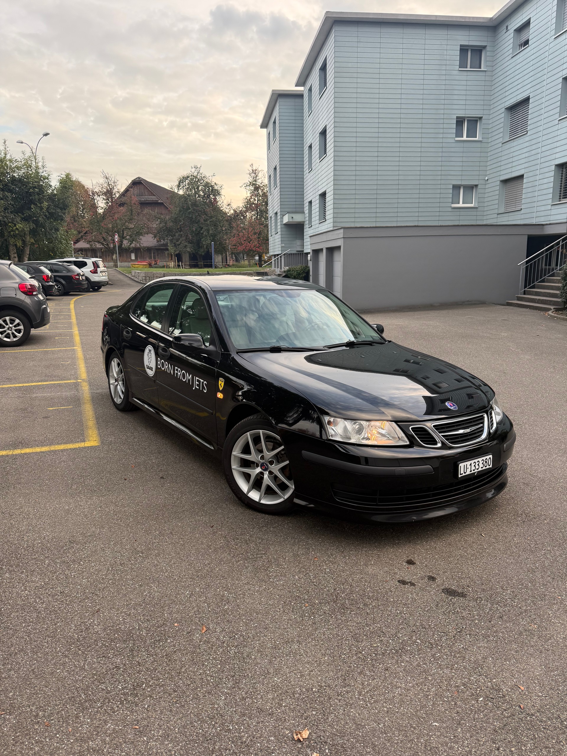 SAAB 1.8 t 150 Vector-image-0