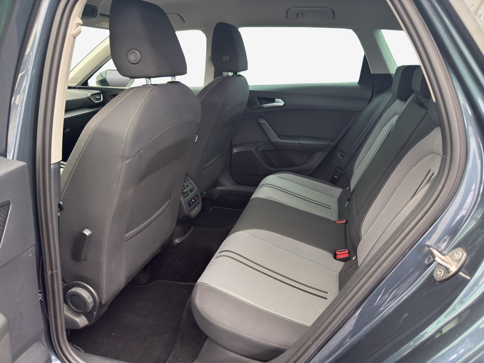 SEAT Leon ST 2.0 TDI EVO DSG Style-image-11