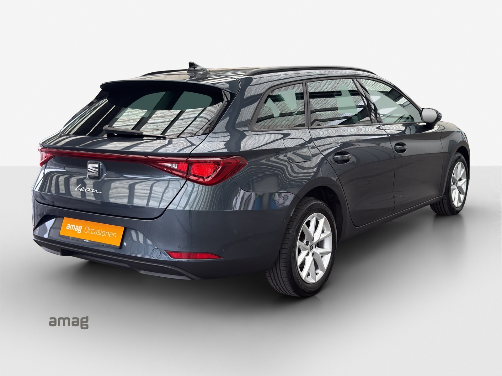 SEAT Leon ST 2.0 TDI EVO DSG Style-image-4