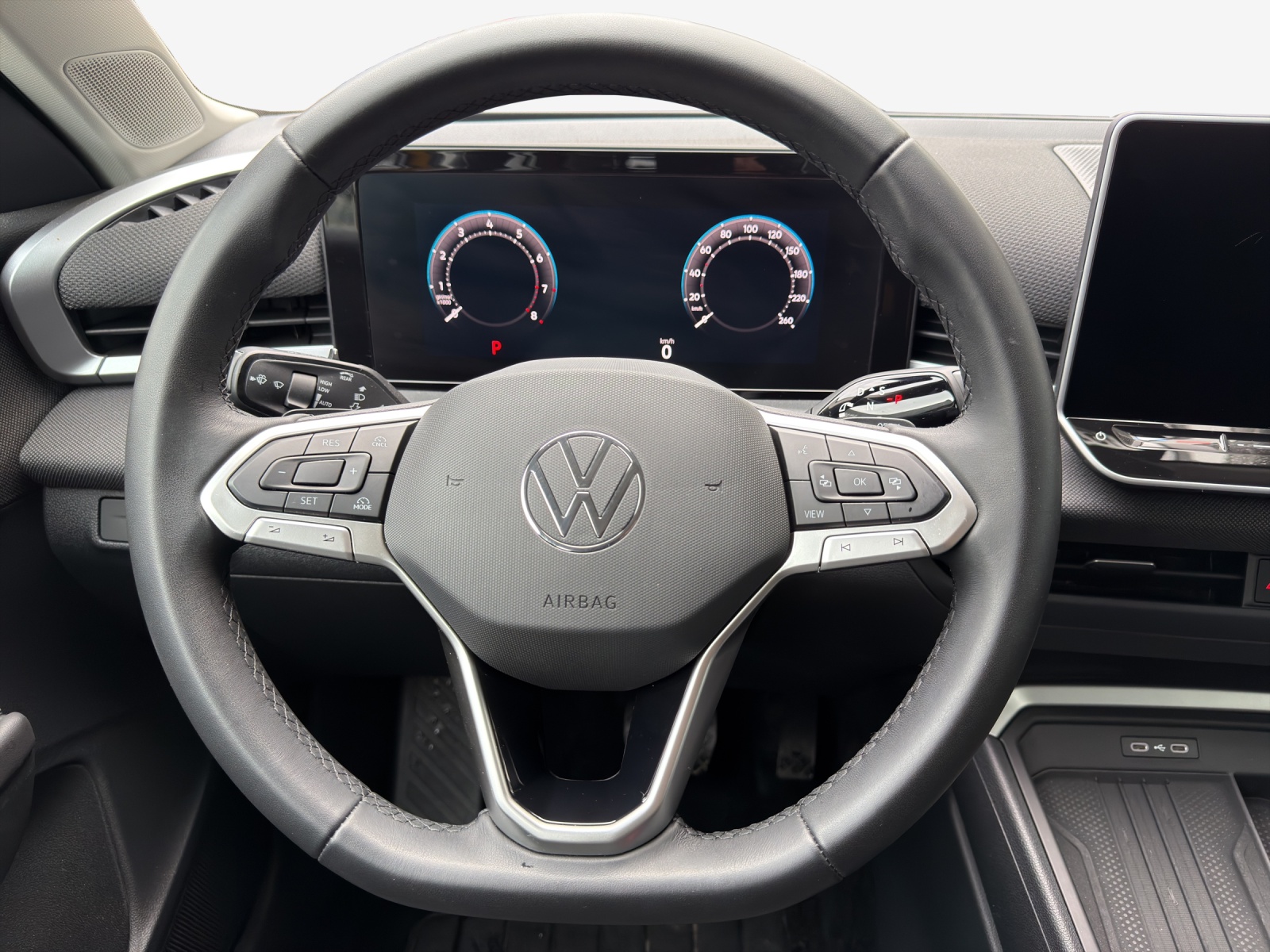 VW T-Roc 1.5 eTSI mHEV Trend DSG-image-9