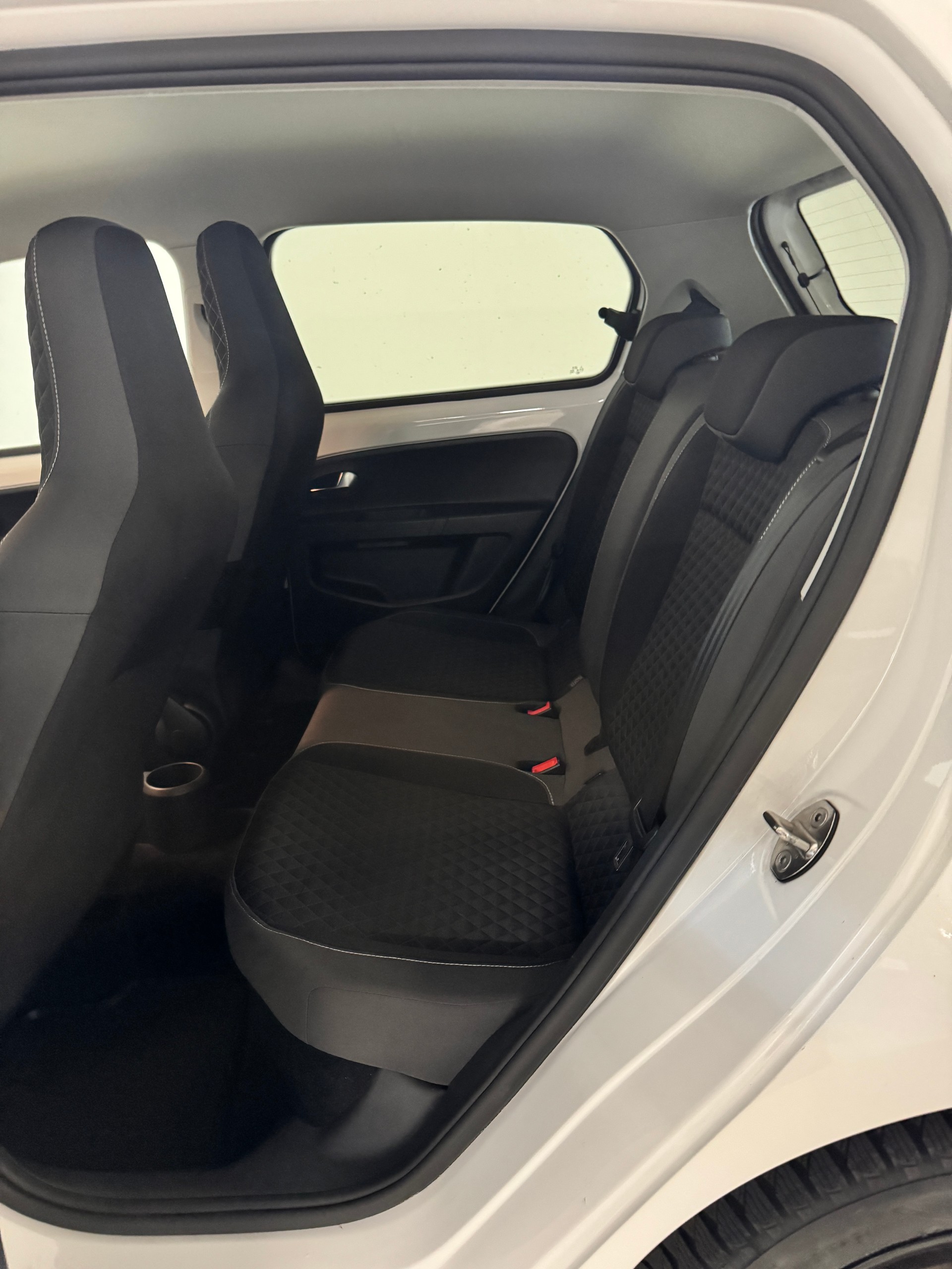 SKODA Citigo 1.0 MPI GrT Style-image-7