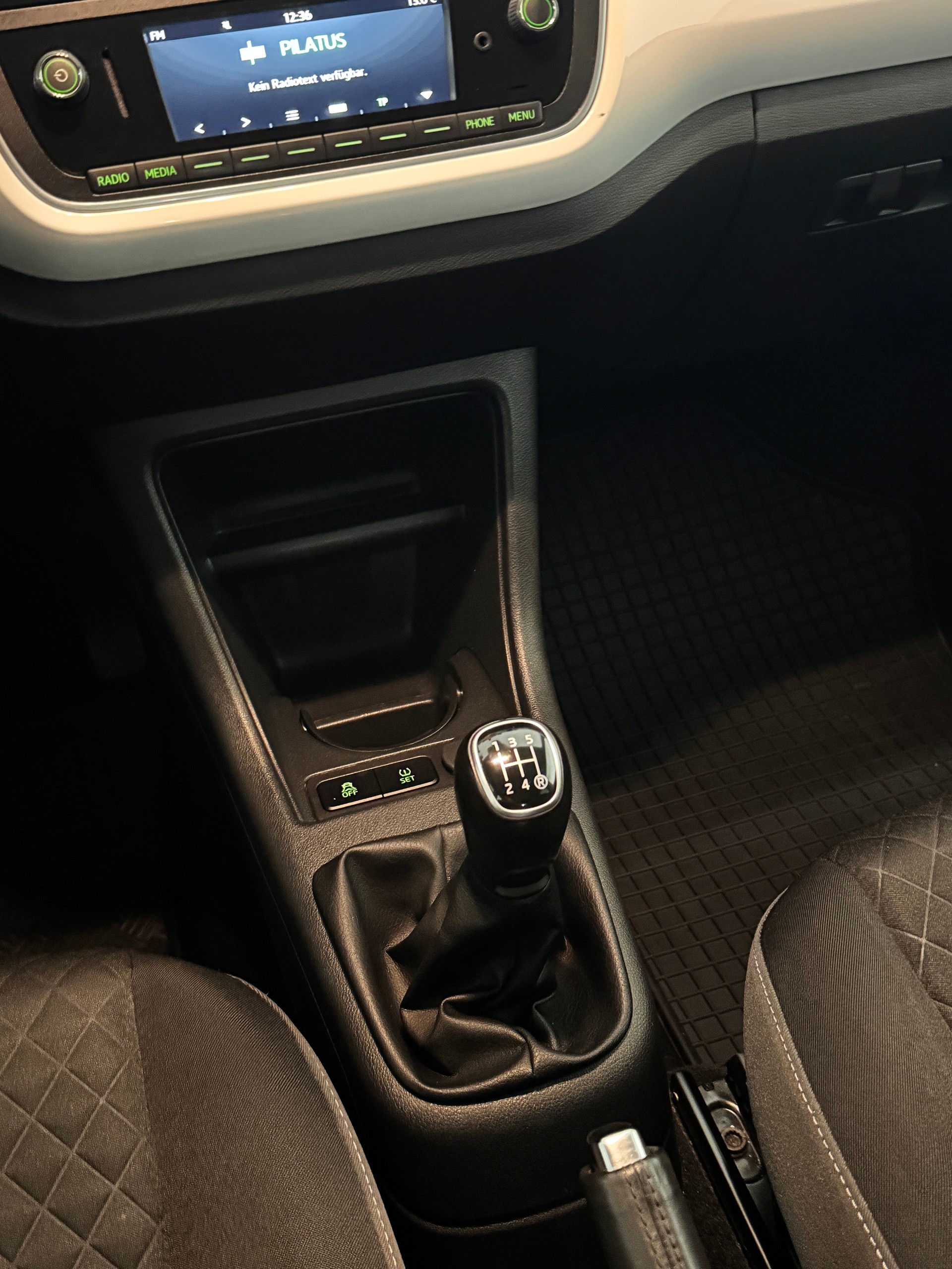 SKODA Citigo 1.0 MPI GrT Style-image-11