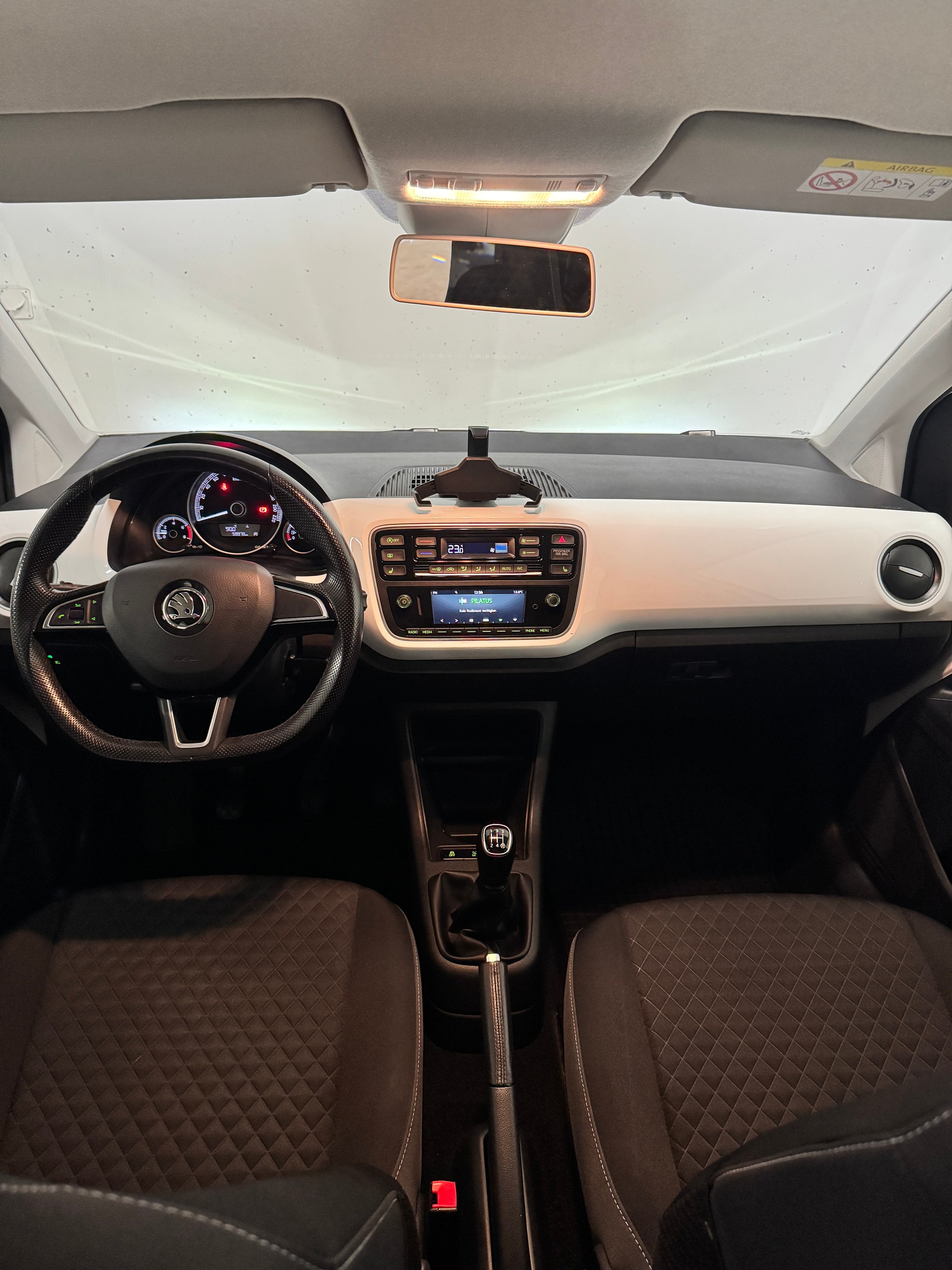 SKODA Citigo 1.0 MPI GrT Style-image-8