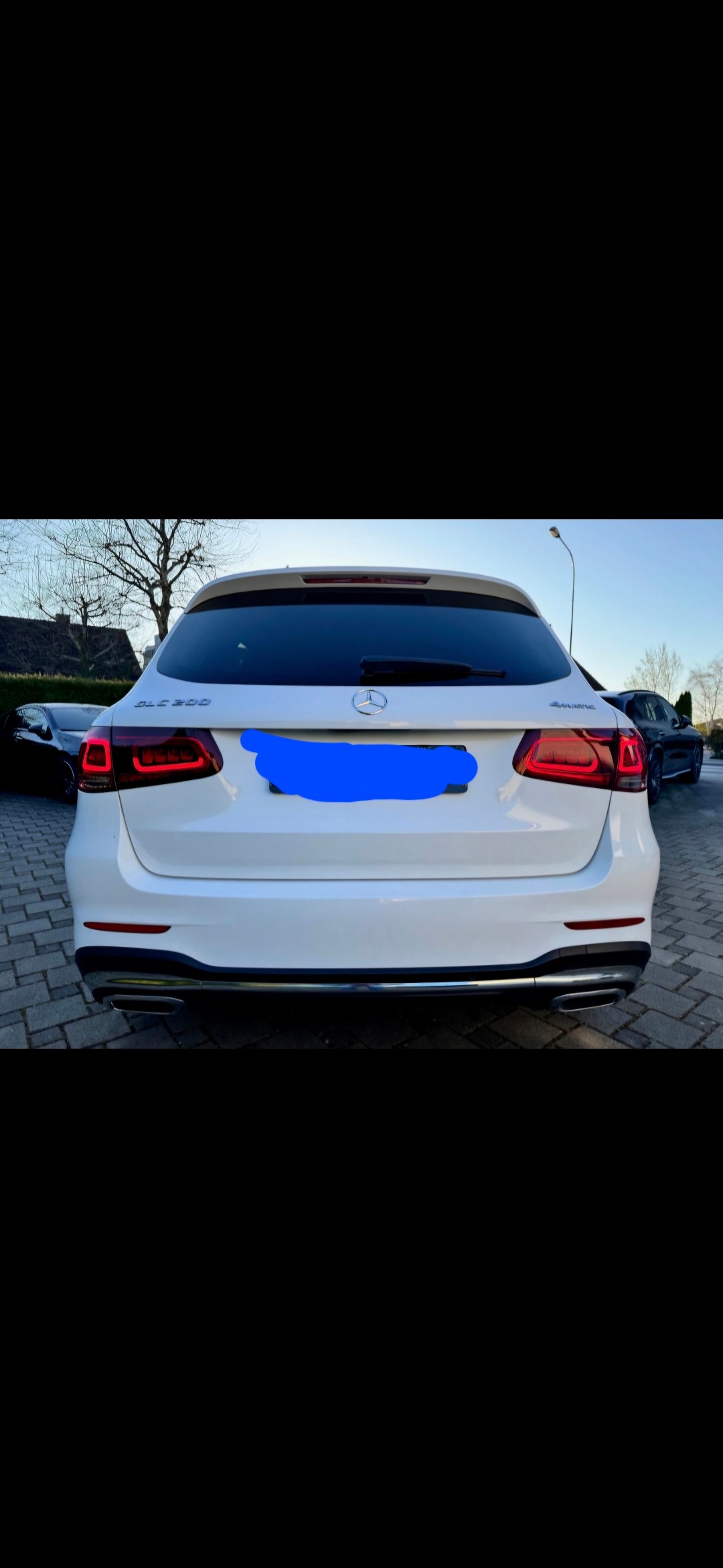 MERCEDES-BENZ GLC 200 AMG Line 4m-image-3
