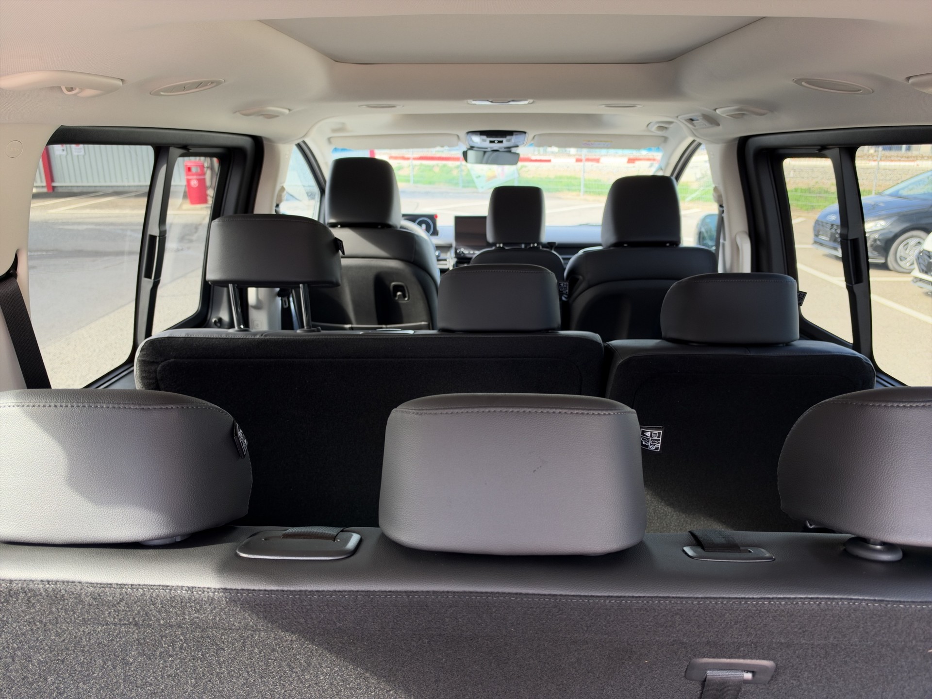 HYUNDAI 84kWh Vertex Wagon-image-17