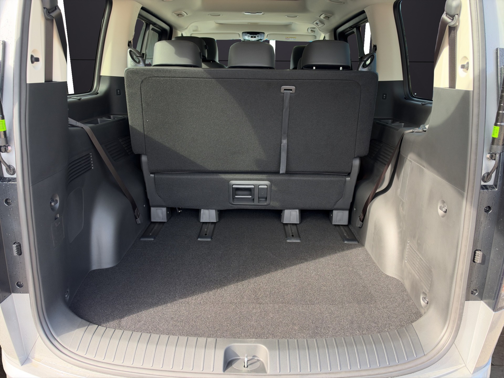 HYUNDAI 84kWh Vertex Wagon-image-16