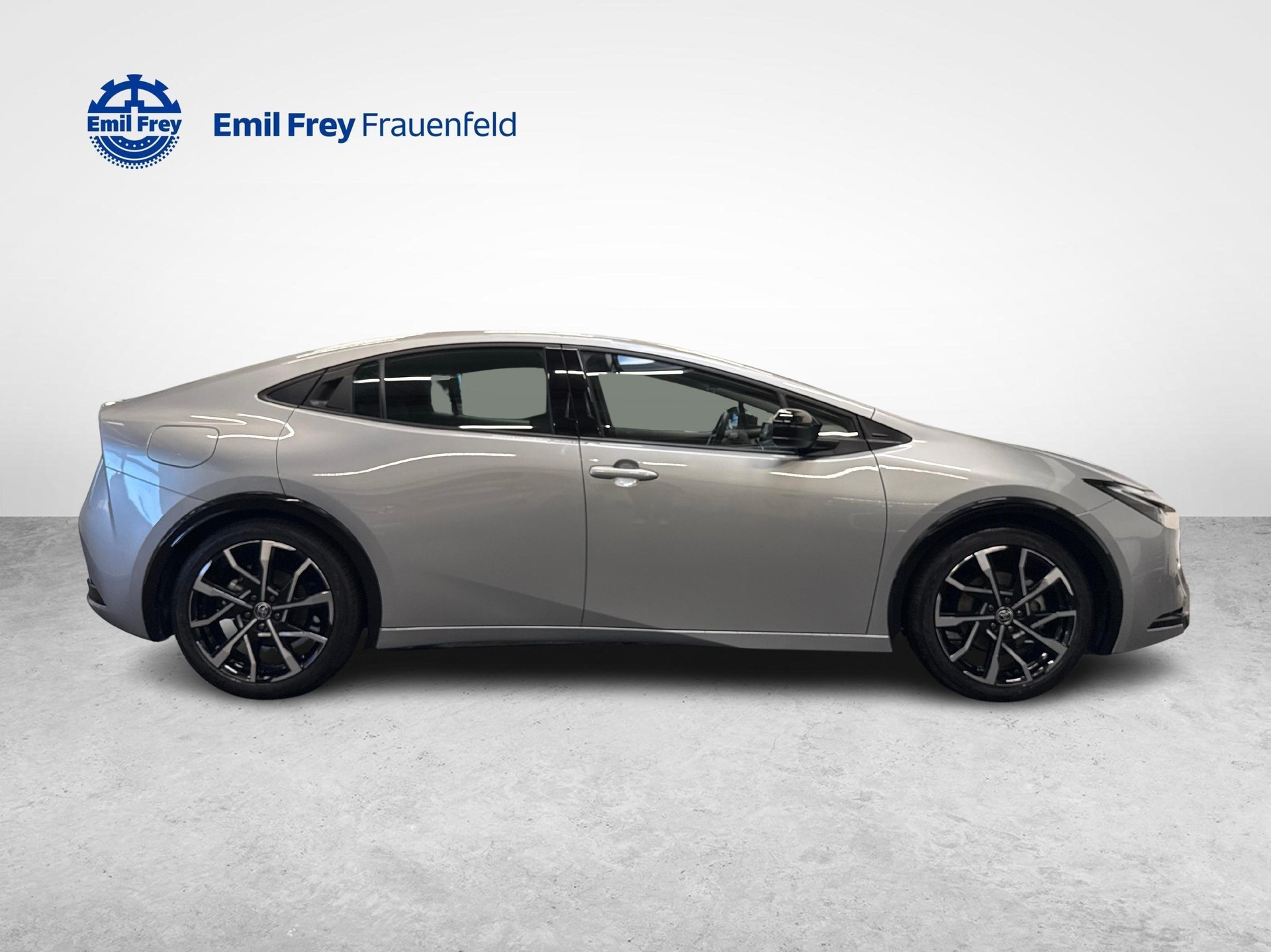 TOYOTA Prius 2.0 Plug-In-Hybrid Style-image-5