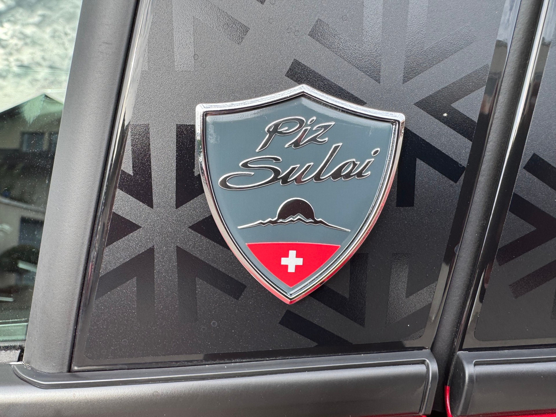 SUZUKI Swift 1.2 Piz Sulai Hybrid Top 4x4-image-4