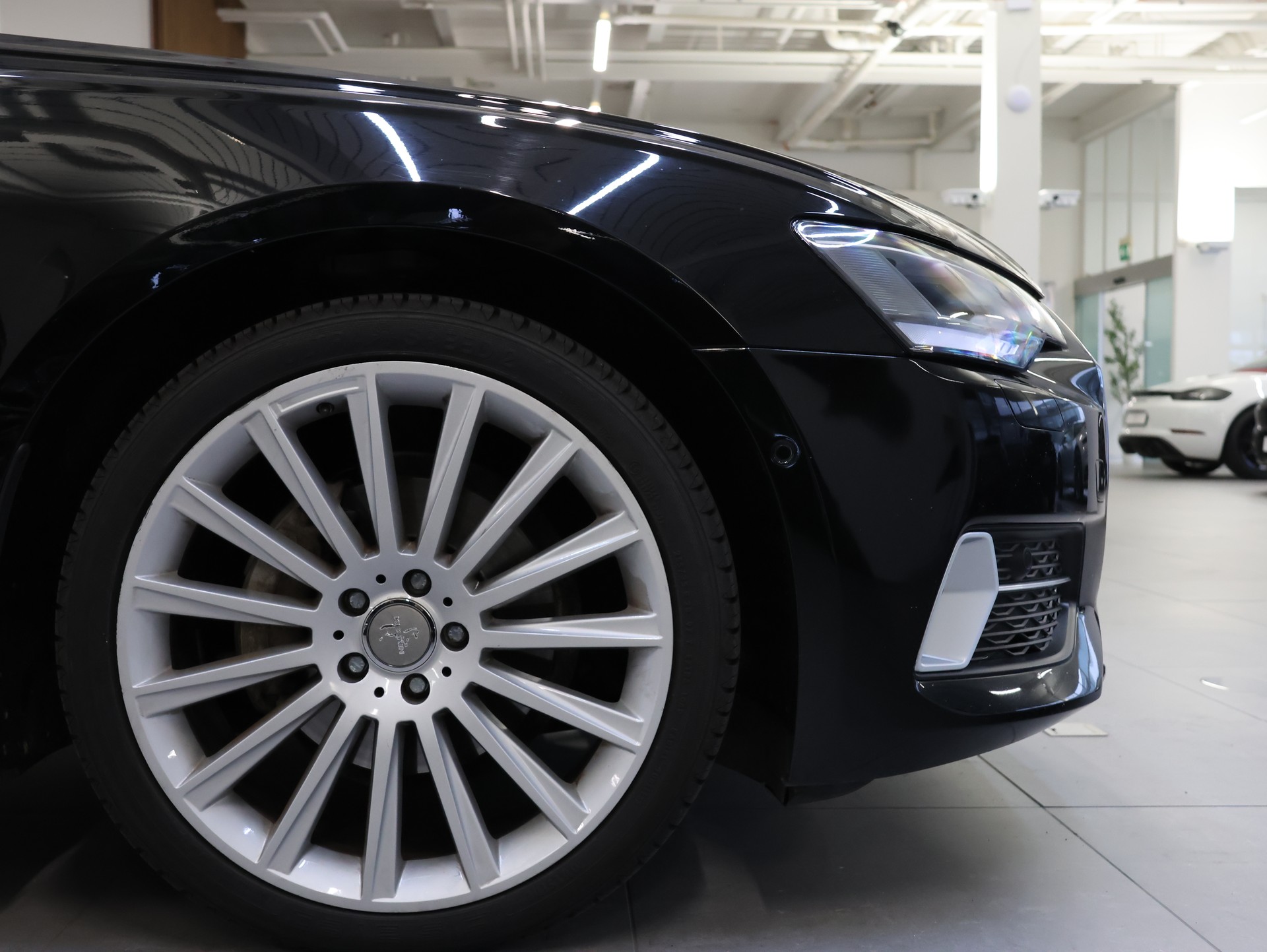 AUDI A6 Avant 40 TDI Sport S-tronic-image-9