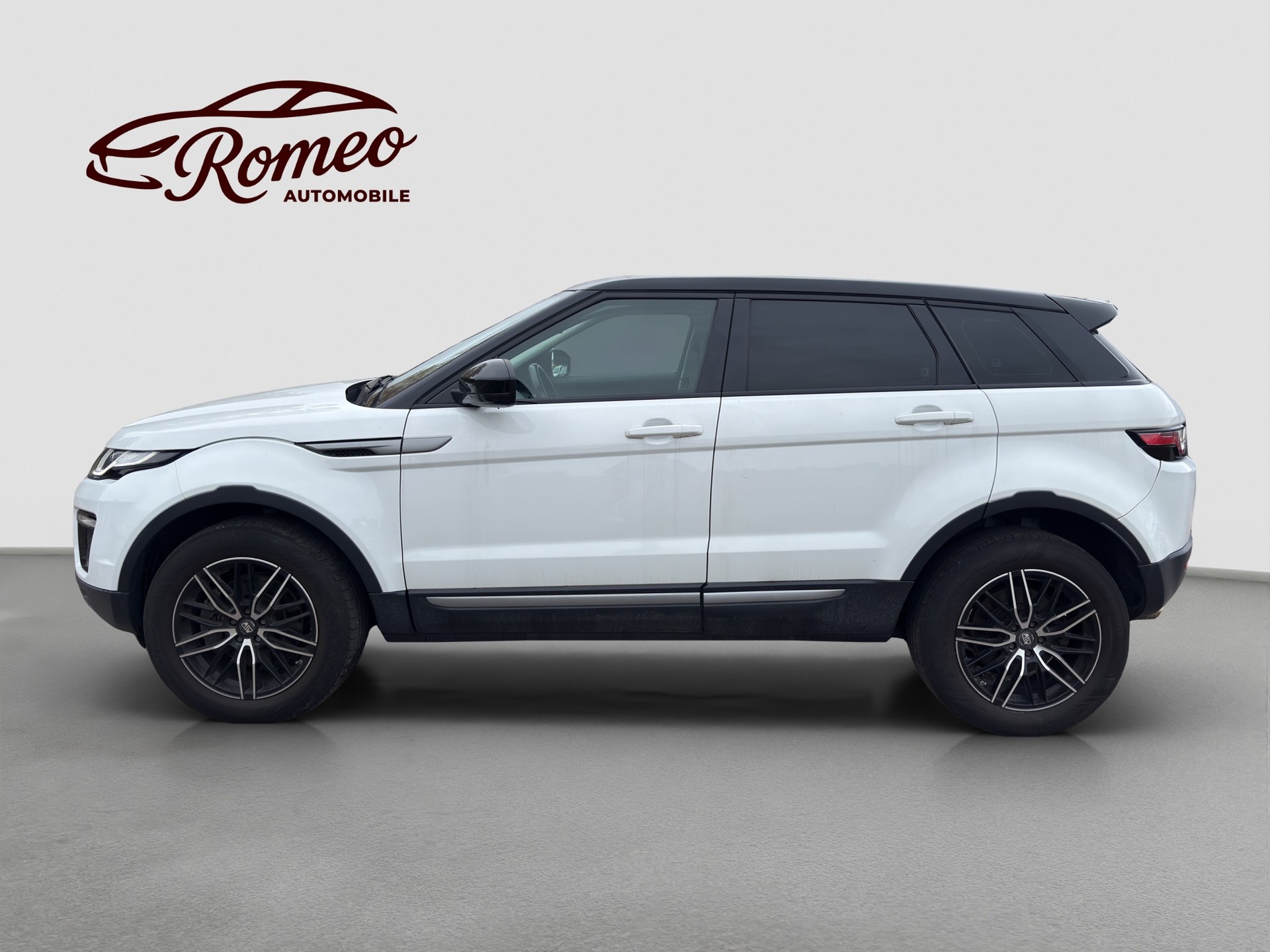 LAND ROVER Range Rover Evoque 2.0 TD4 HSE Dynamic AT9-image-1