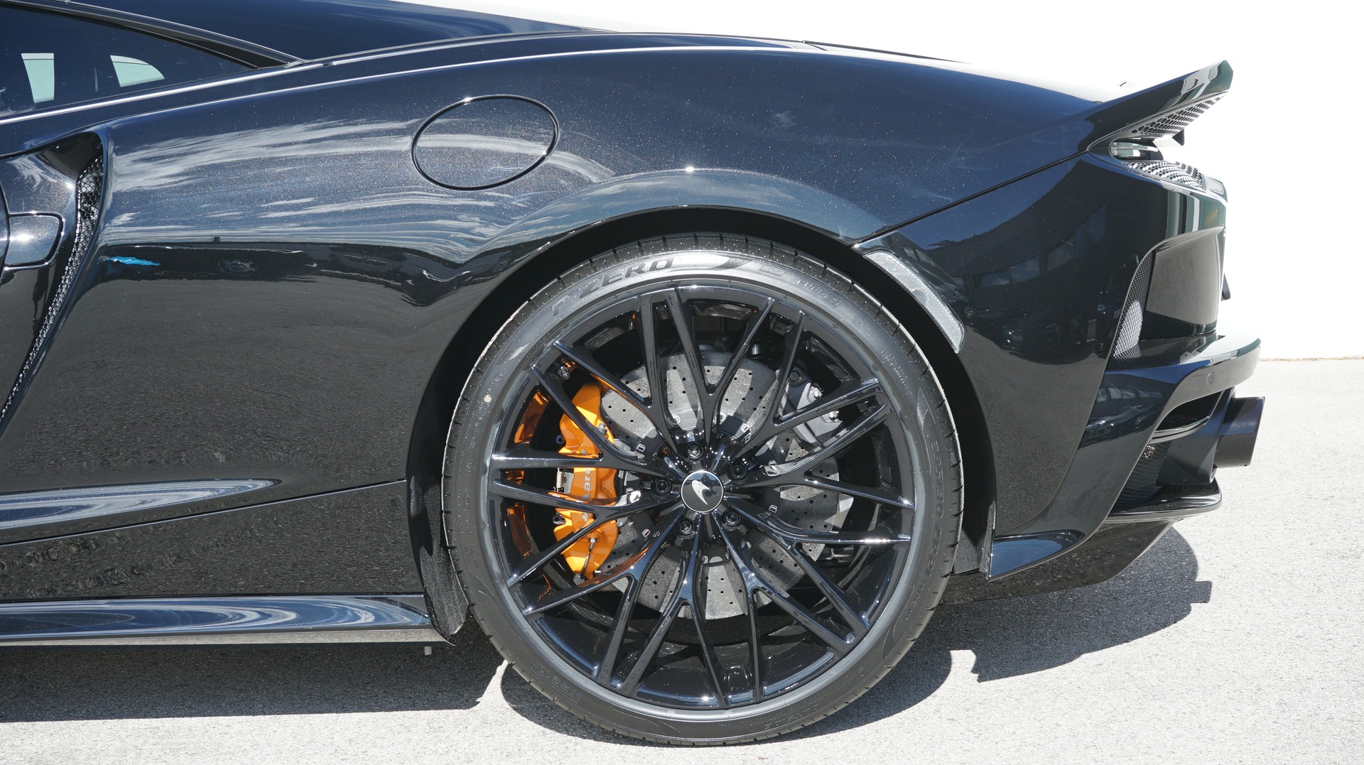 McLAREN Pioneer-image-12