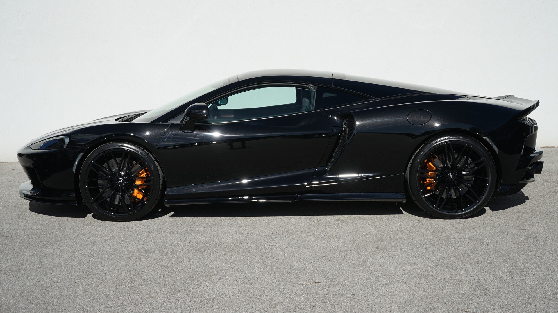 McLAREN Pioneer-image-2