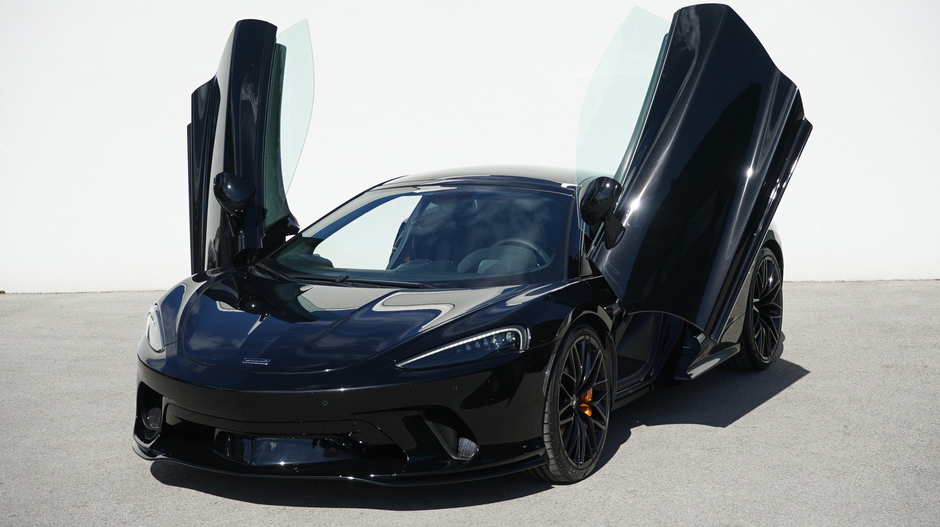 McLAREN Pioneer-image-0