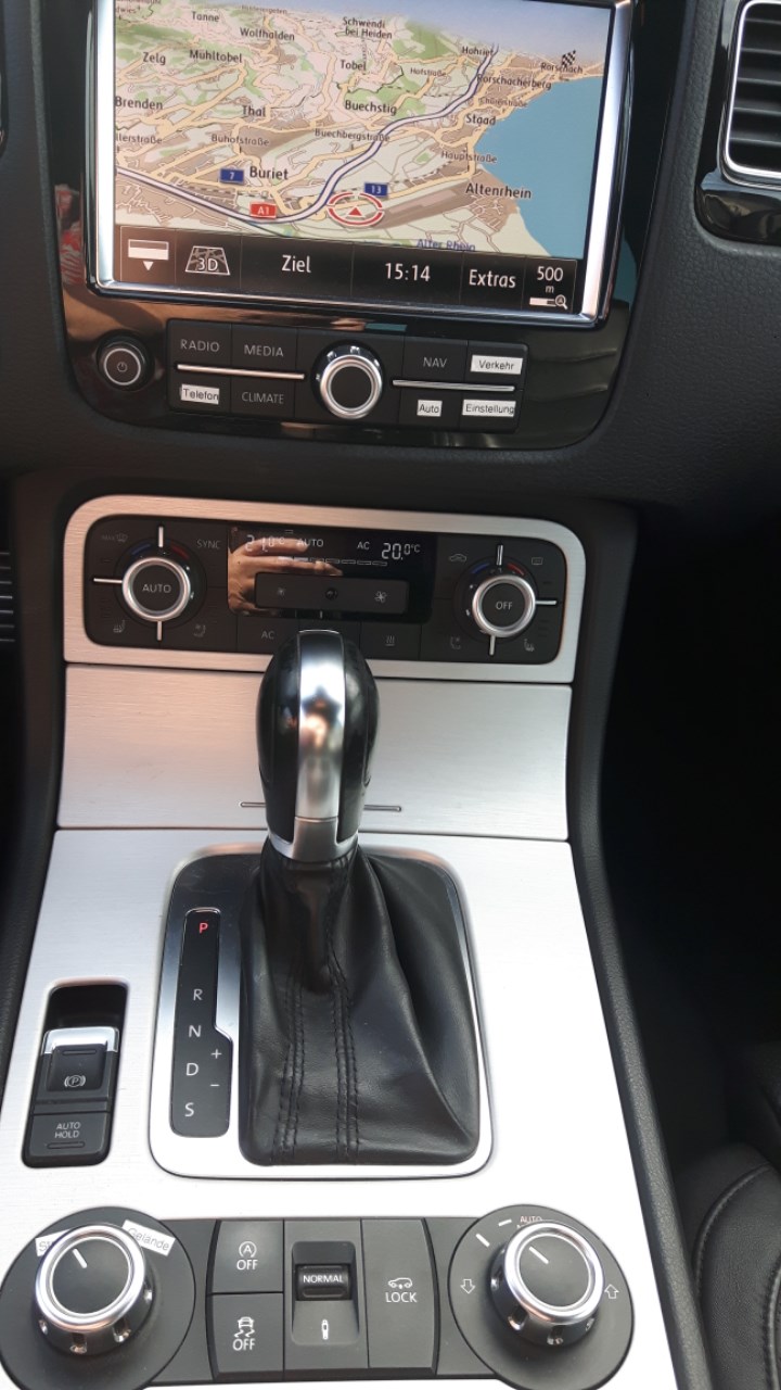 VW Touareg 3.0 TDI BlueMotion Technology Tiptronic-image-5