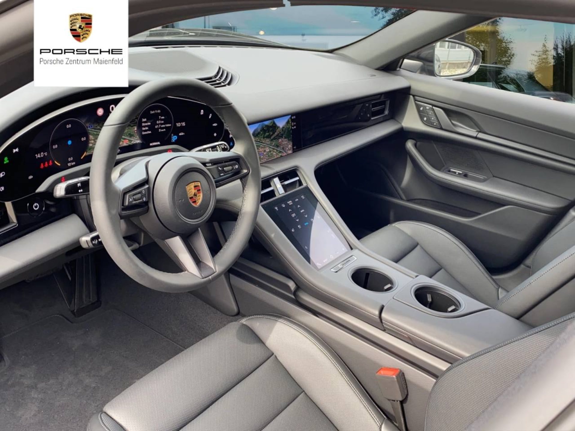 PORSCHE Taycan 4 Cross Turismo-image-3