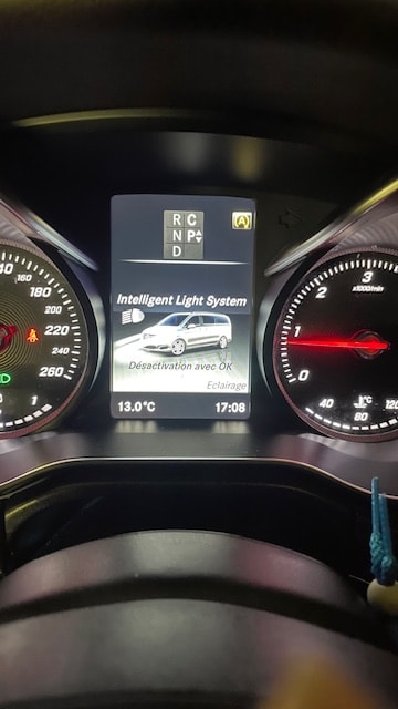 MERCEDES-BENZ V 250 d Swiss Edition lang 4Matic 7G-Tronic-image-22