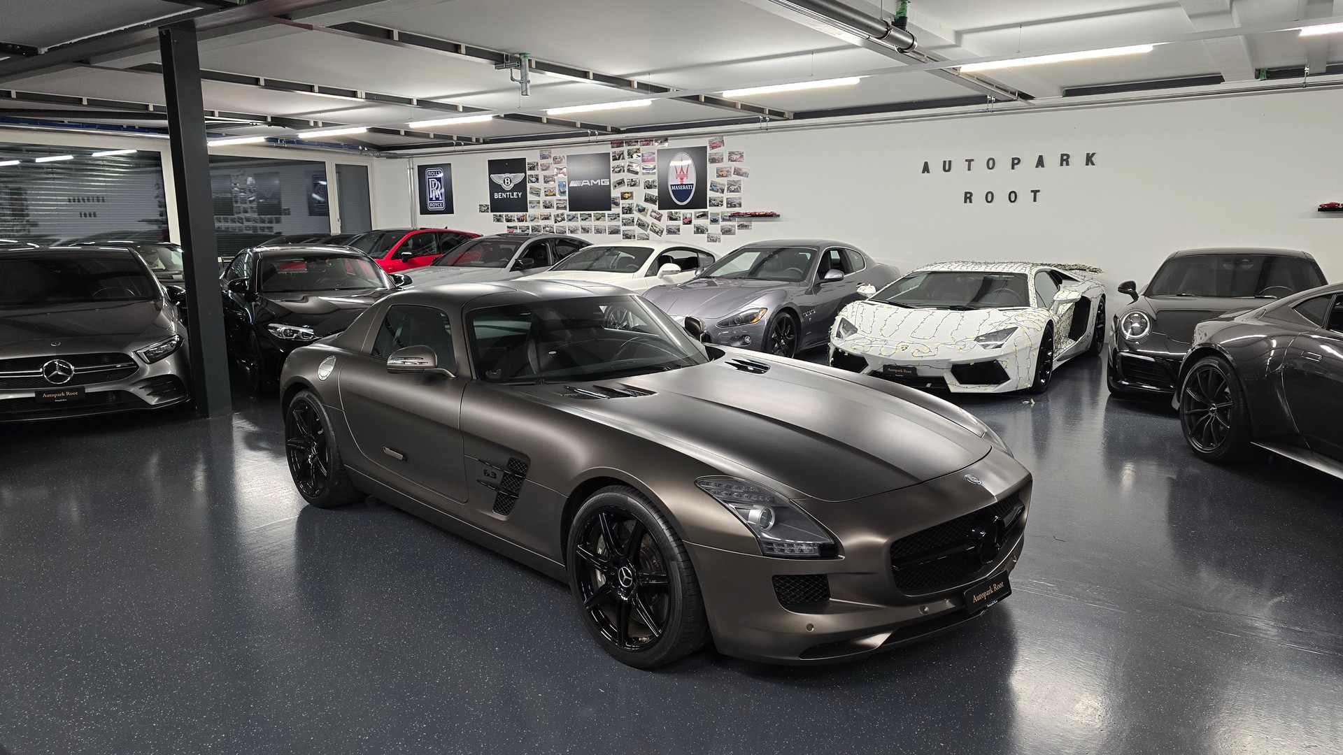 MERCEDES-BENZ SLS 63 AMG Speedshift-image-2