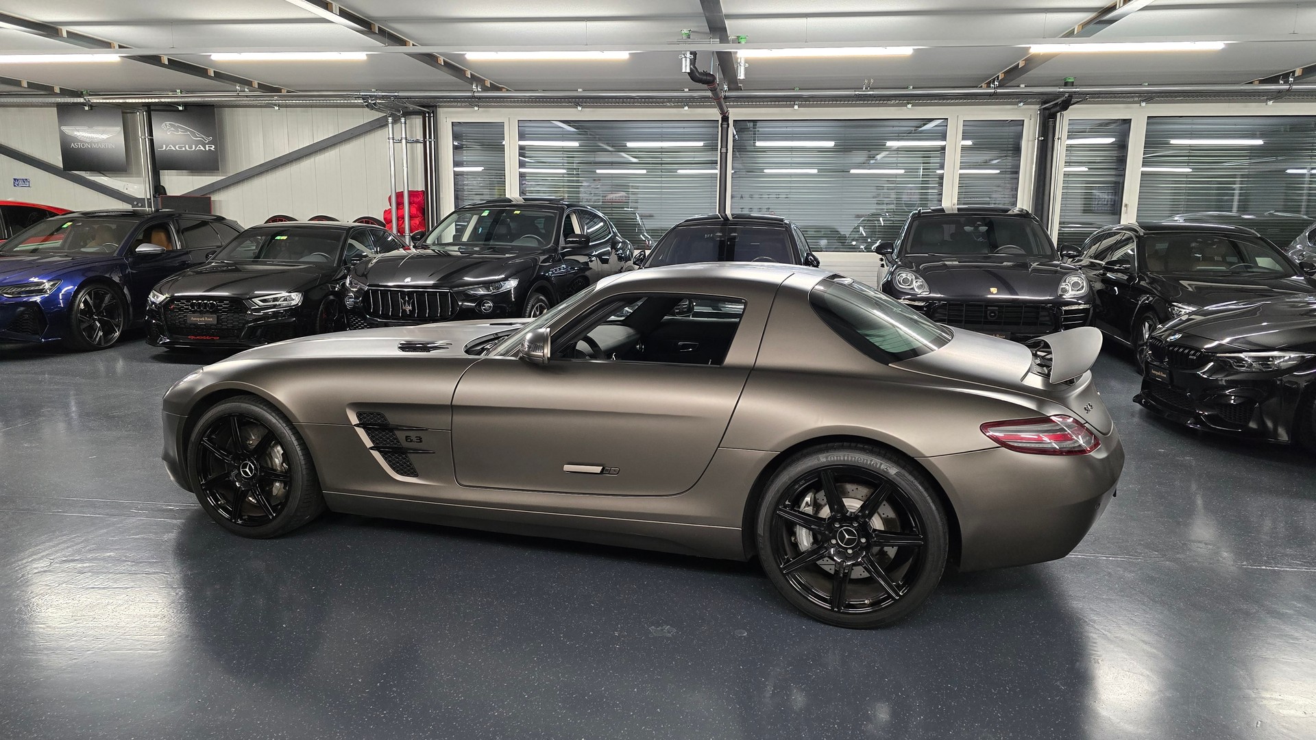 MERCEDES-BENZ SLS 63 AMG Speedshift-image-8