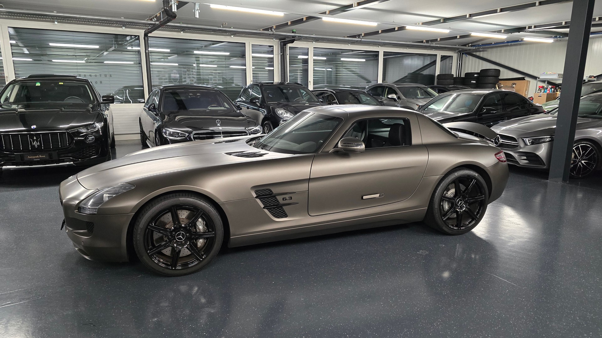 MERCEDES-BENZ SLS 63 AMG Speedshift-image-9