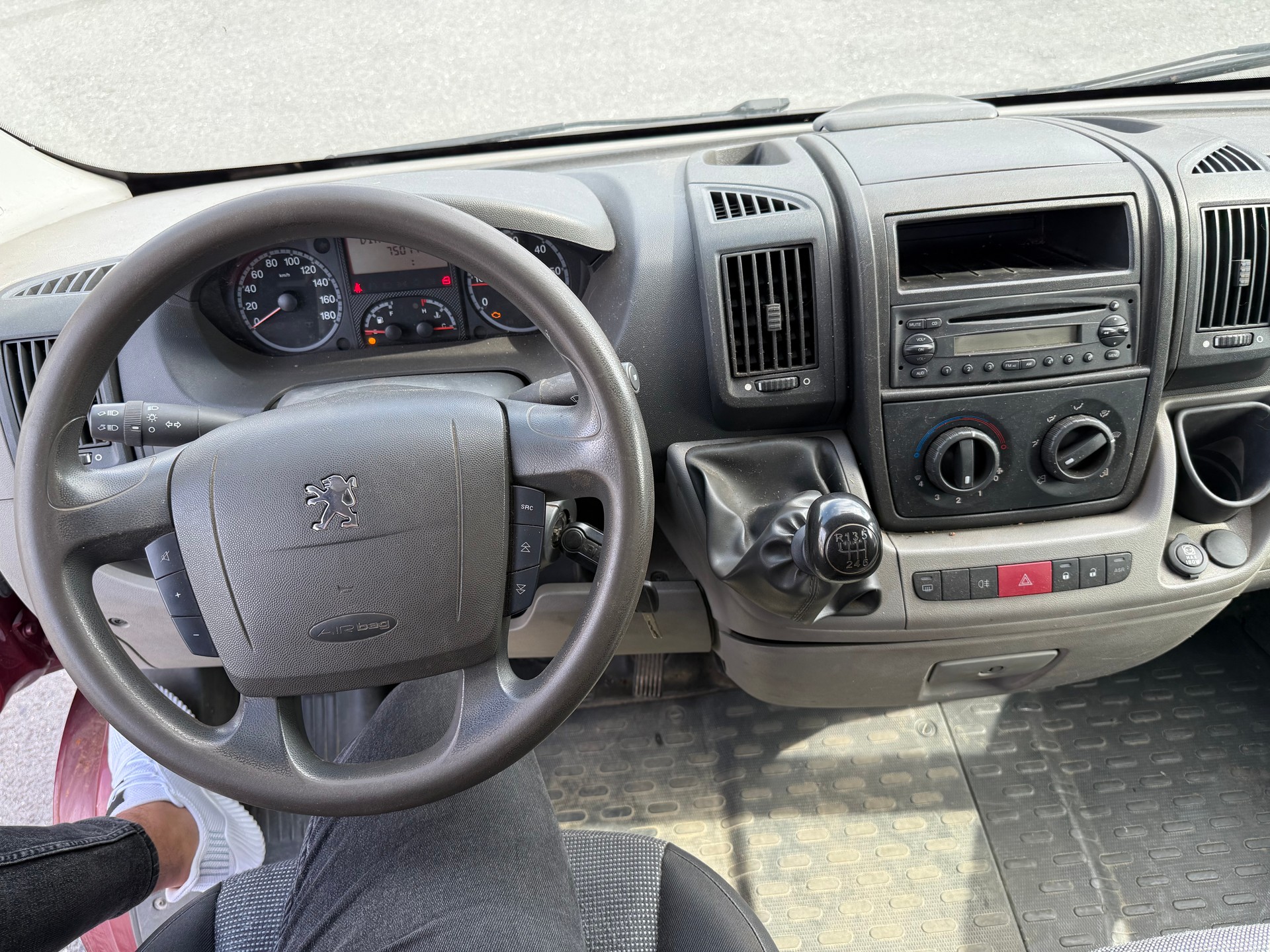 PEUGEOT Boxer 2.2 HDI 335 L2-image-7
