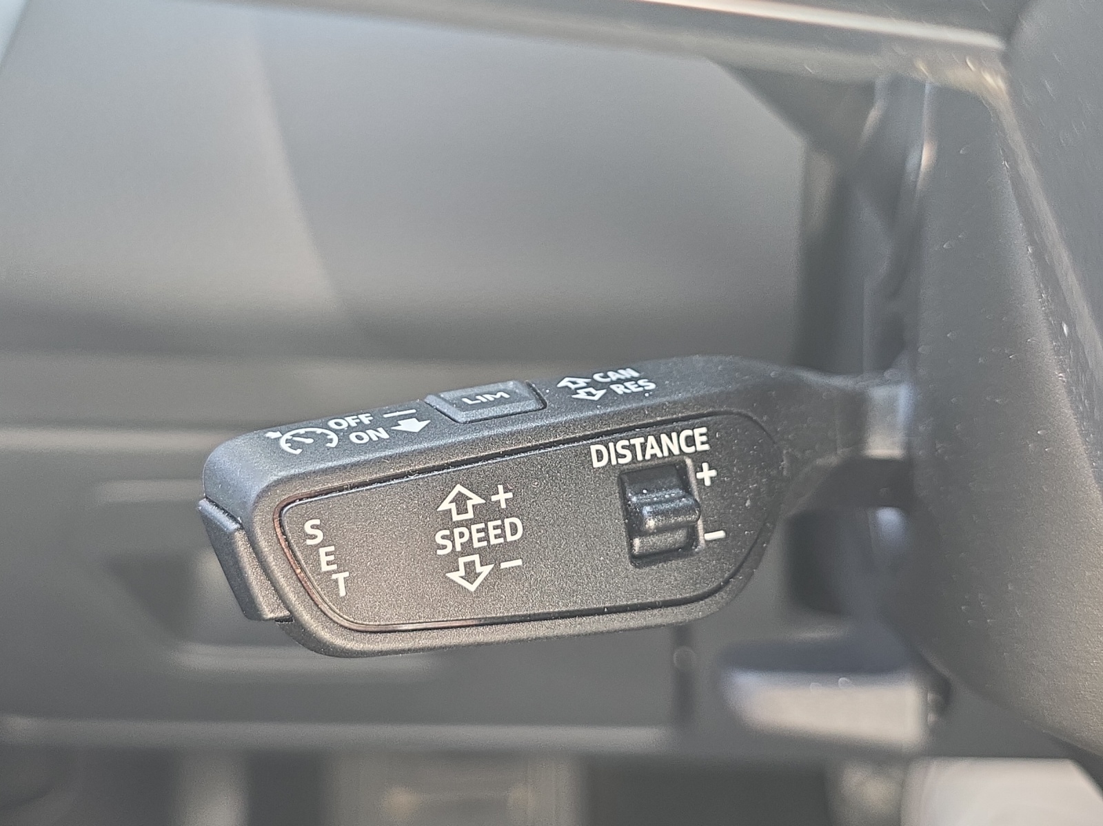 AUDI A6 Avant 45 TFSI Sport S-tronic quattro-image-15
