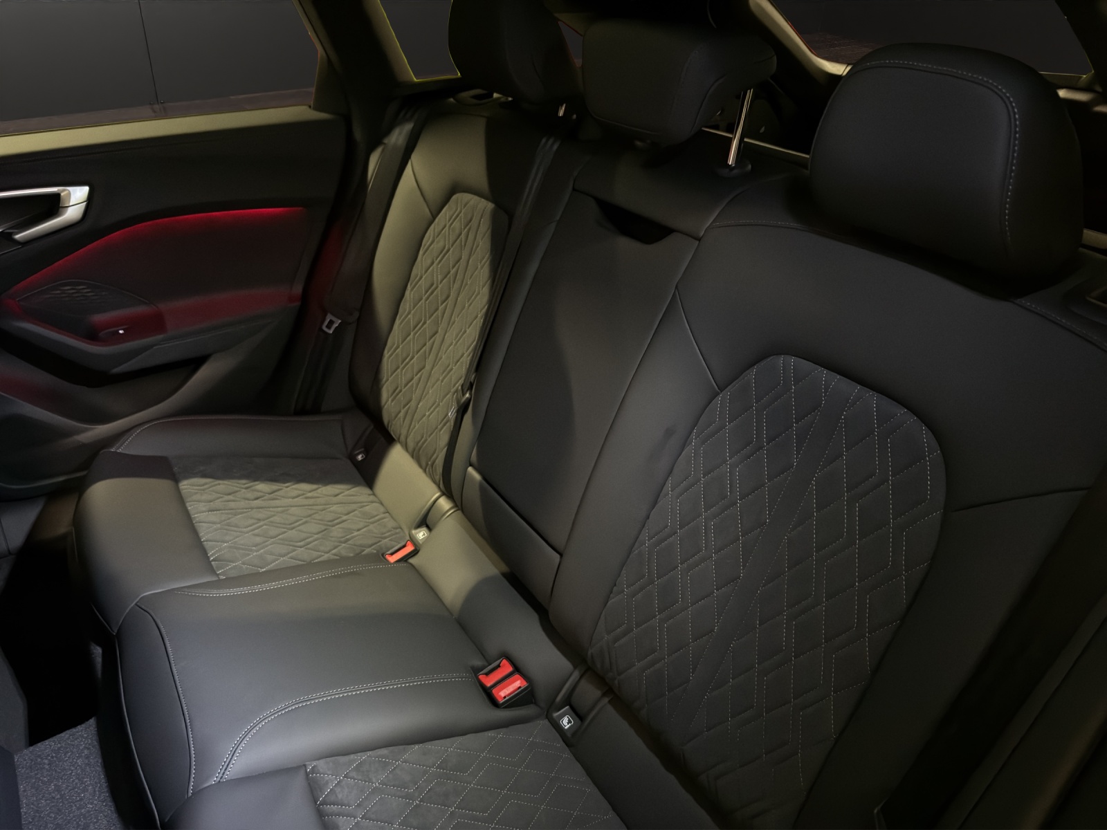 AUDI A5 Avant TFSI quattro 150 kW S tronic-image-10