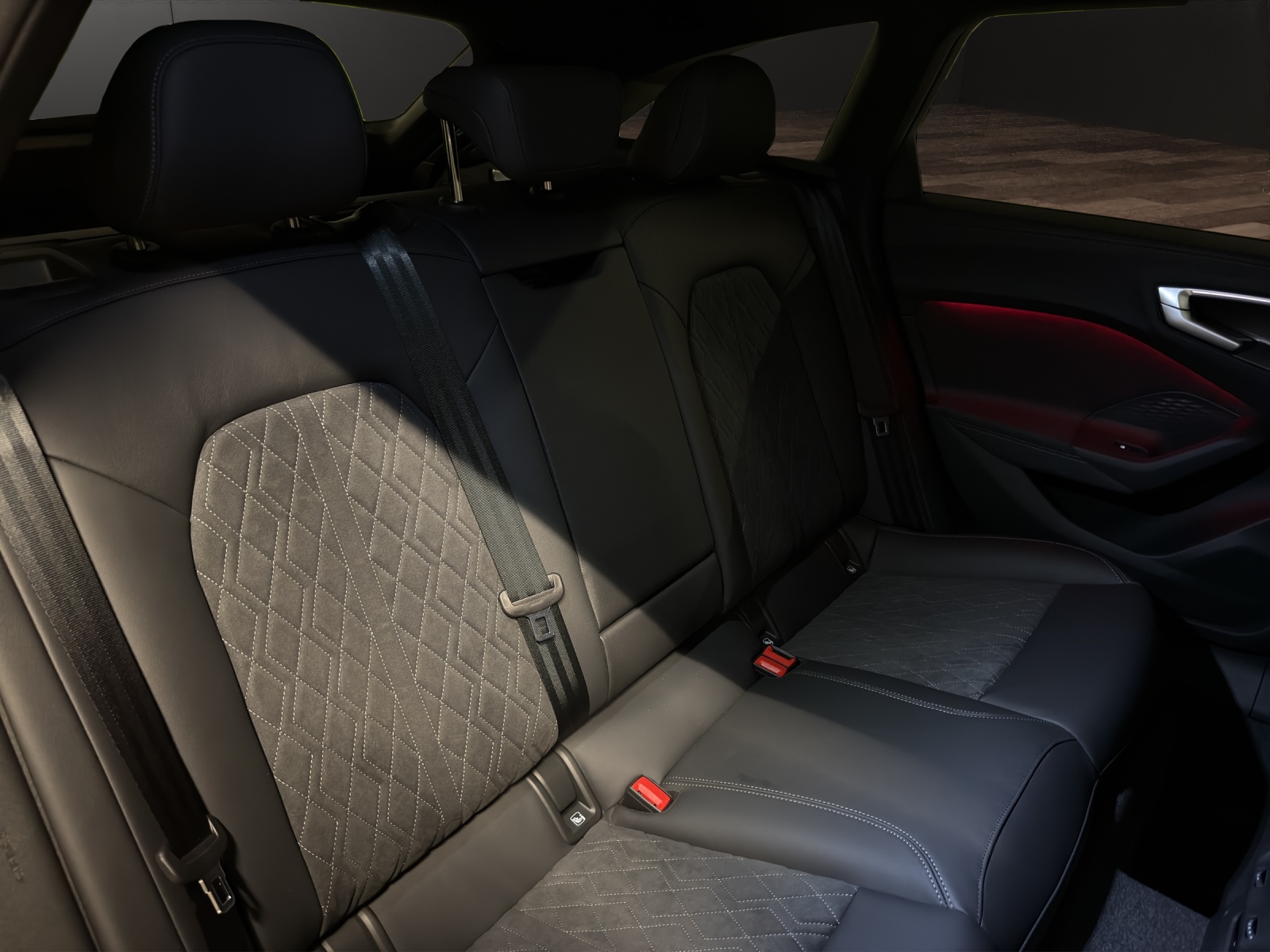 AUDI A5 Avant TFSI quattro 150 kW S tronic-image-15