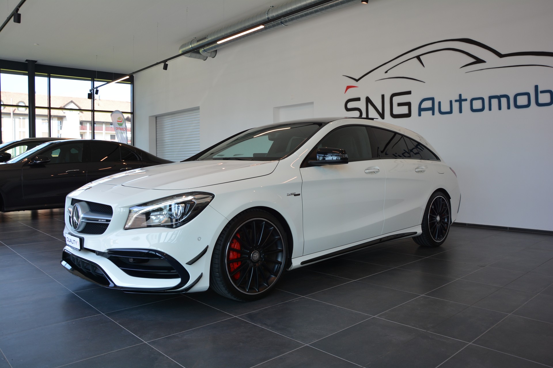 MERCEDES-BENZ CLA Shooting Brake 45 AMG 4Matic Speedshift-image-1