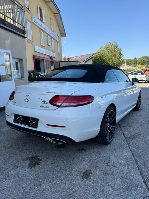 MERCEDES-BENZ C 200 Cabriolet 4Matic 9G-Tronic-image-9