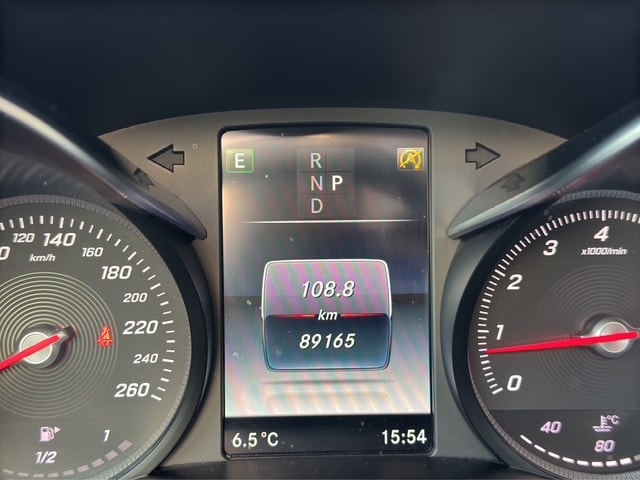 MERCEDES-BENZ C 200 Cabriolet 4Matic 9G-Tronic-image-11