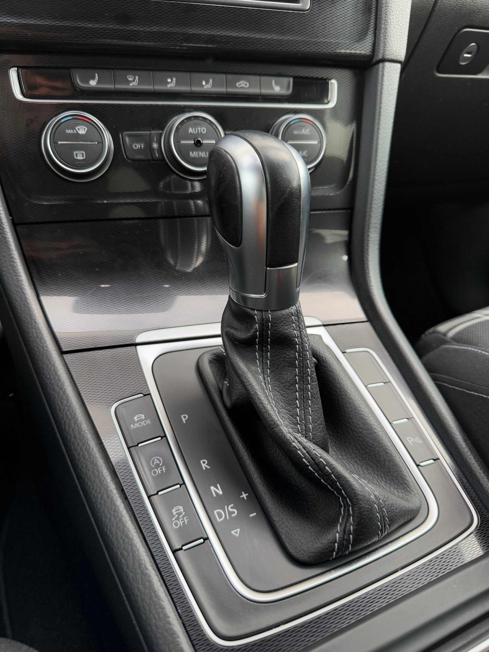 VW Golf 2.0 TDI GTD DSG-image-7