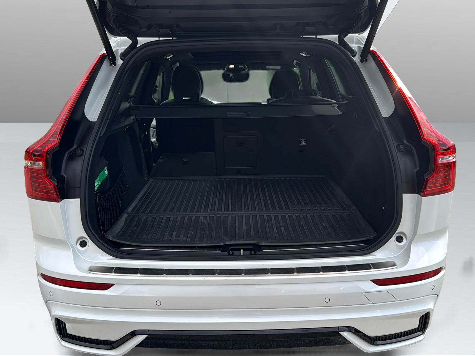 VOLVO XC60 2.0 T6 TE Xcentric eAWD-image-15