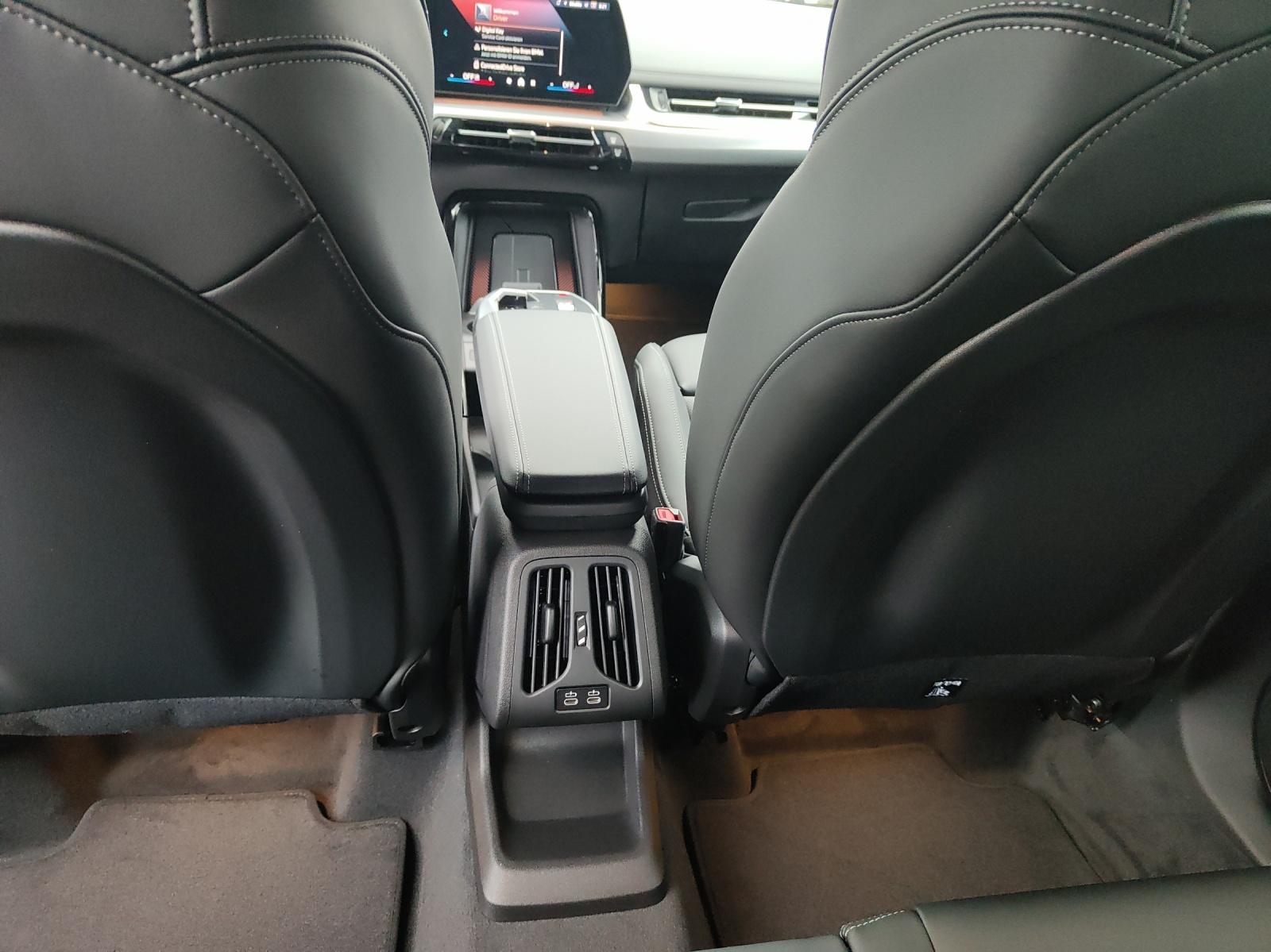 BMW 223d xDrive SDKG Active Tourer-image-10