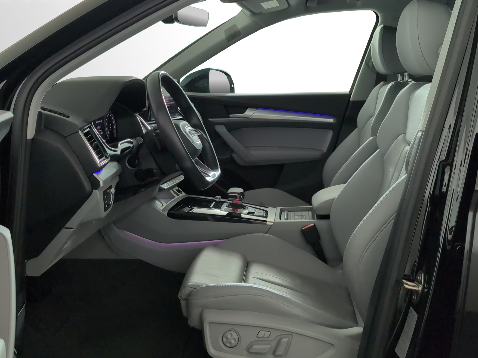 AUDI Q5 Sportback 55 TFSI e PHEV S line quattro S-tronic-image-4
