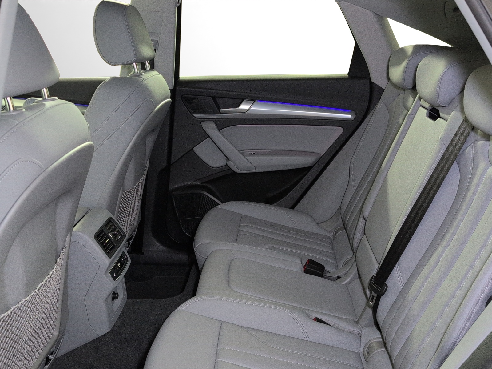 AUDI Q5 Sportback 55 TFSI e PHEV S line quattro S-tronic-image-7