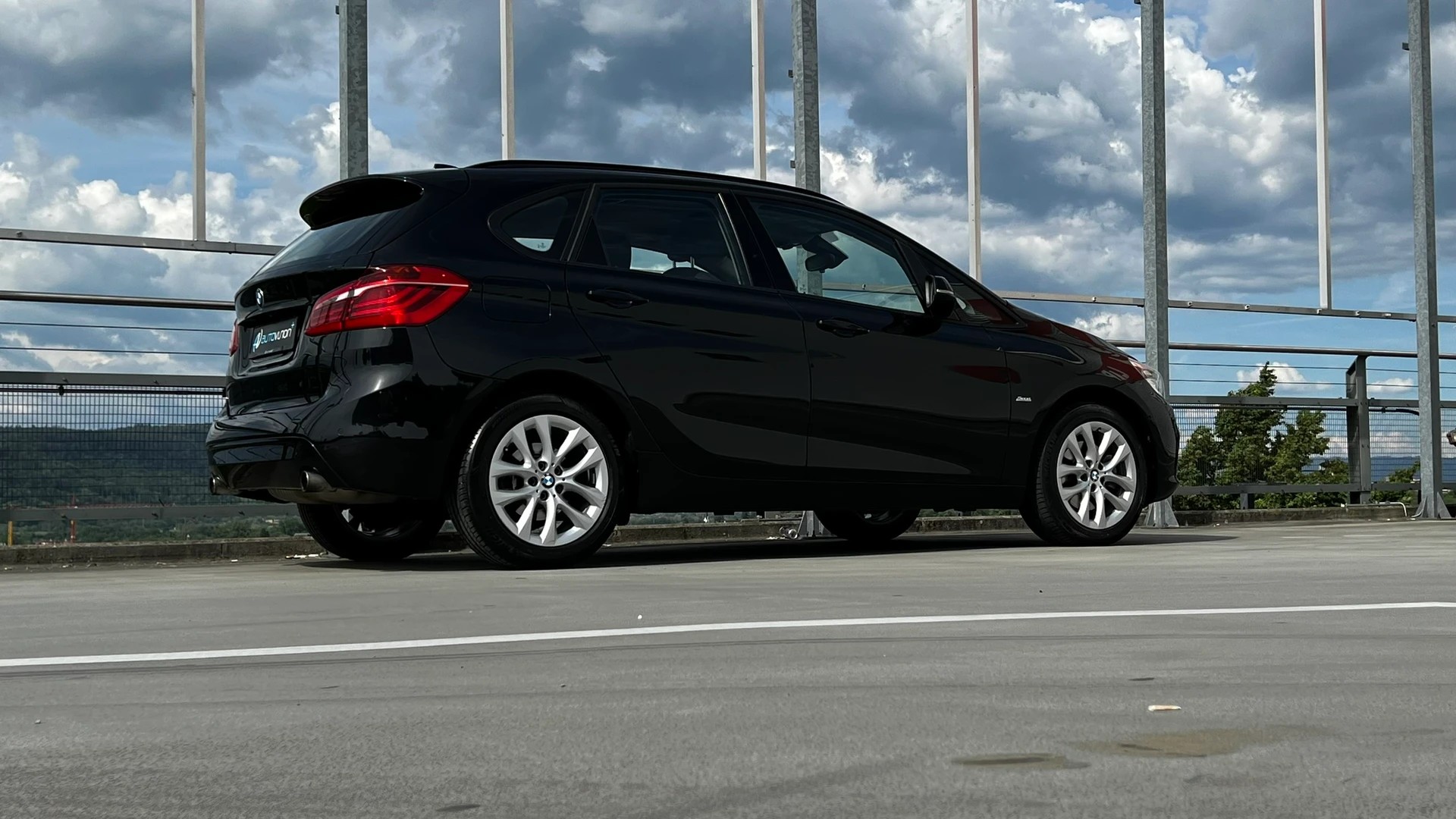 BMW 220i ACTIVE TOURER SPORT LINE STEPTRONIC l 192 PS-image-9