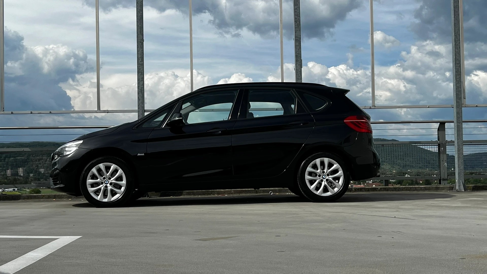 BMW 220i ACTIVE TOURER SPORT LINE STEPTRONIC l 192 PS-image-1