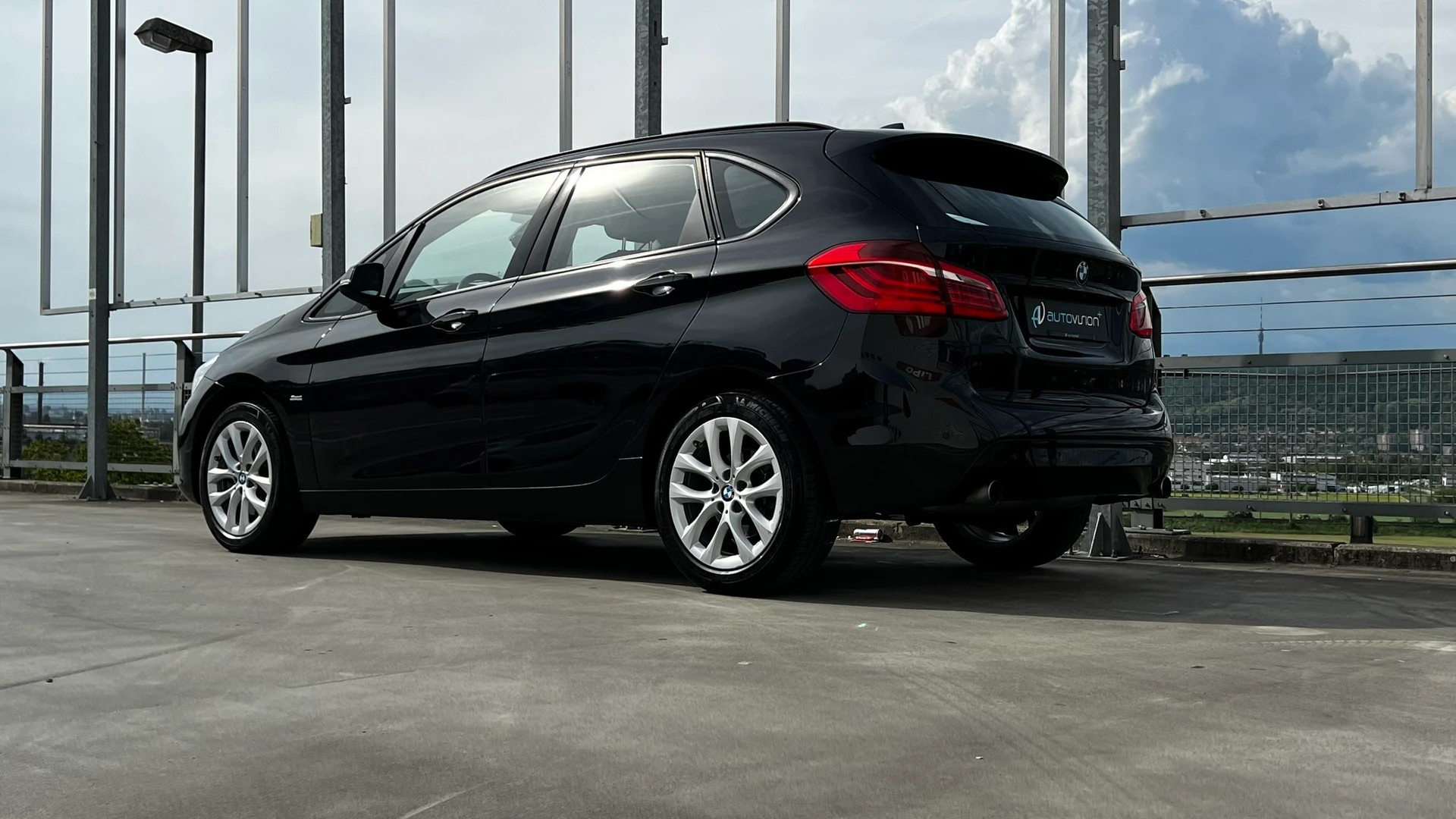 BMW 220i ACTIVE TOURER SPORT LINE STEPTRONIC l 192 PS-image-12