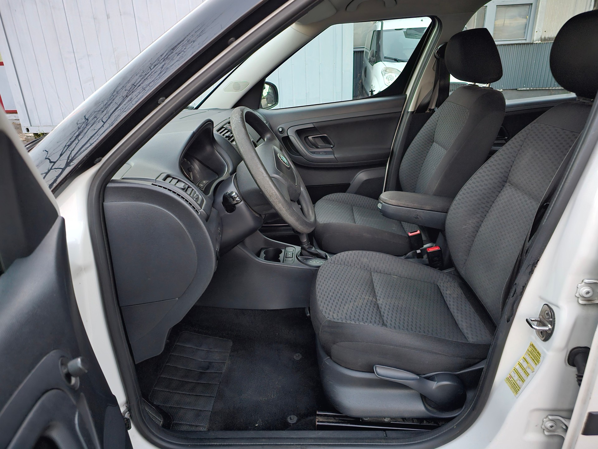 SKODA Roomster 1.2 TSI Ambition DSG-image-7