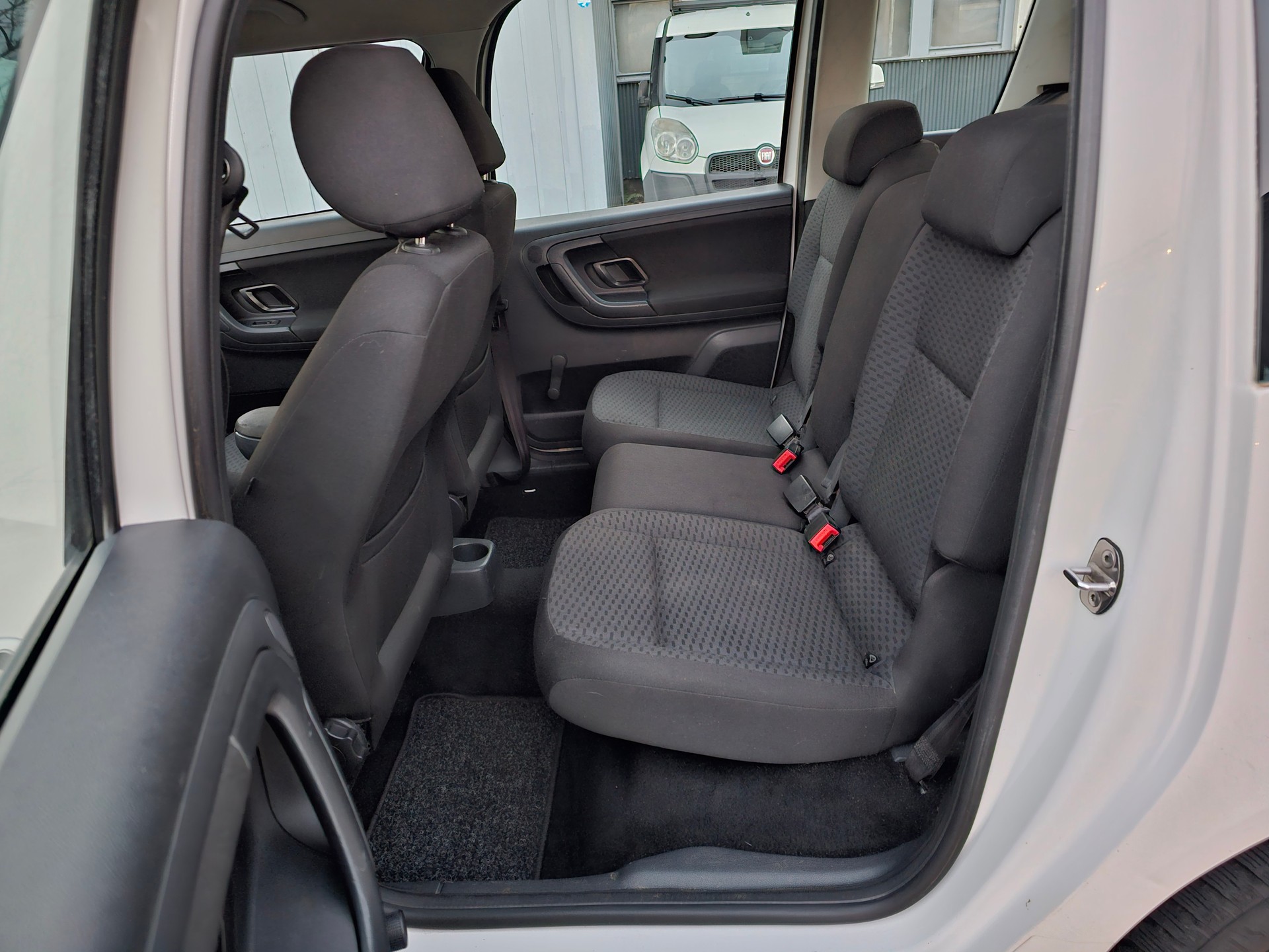 SKODA Roomster 1.2 TSI Ambition DSG-image-12