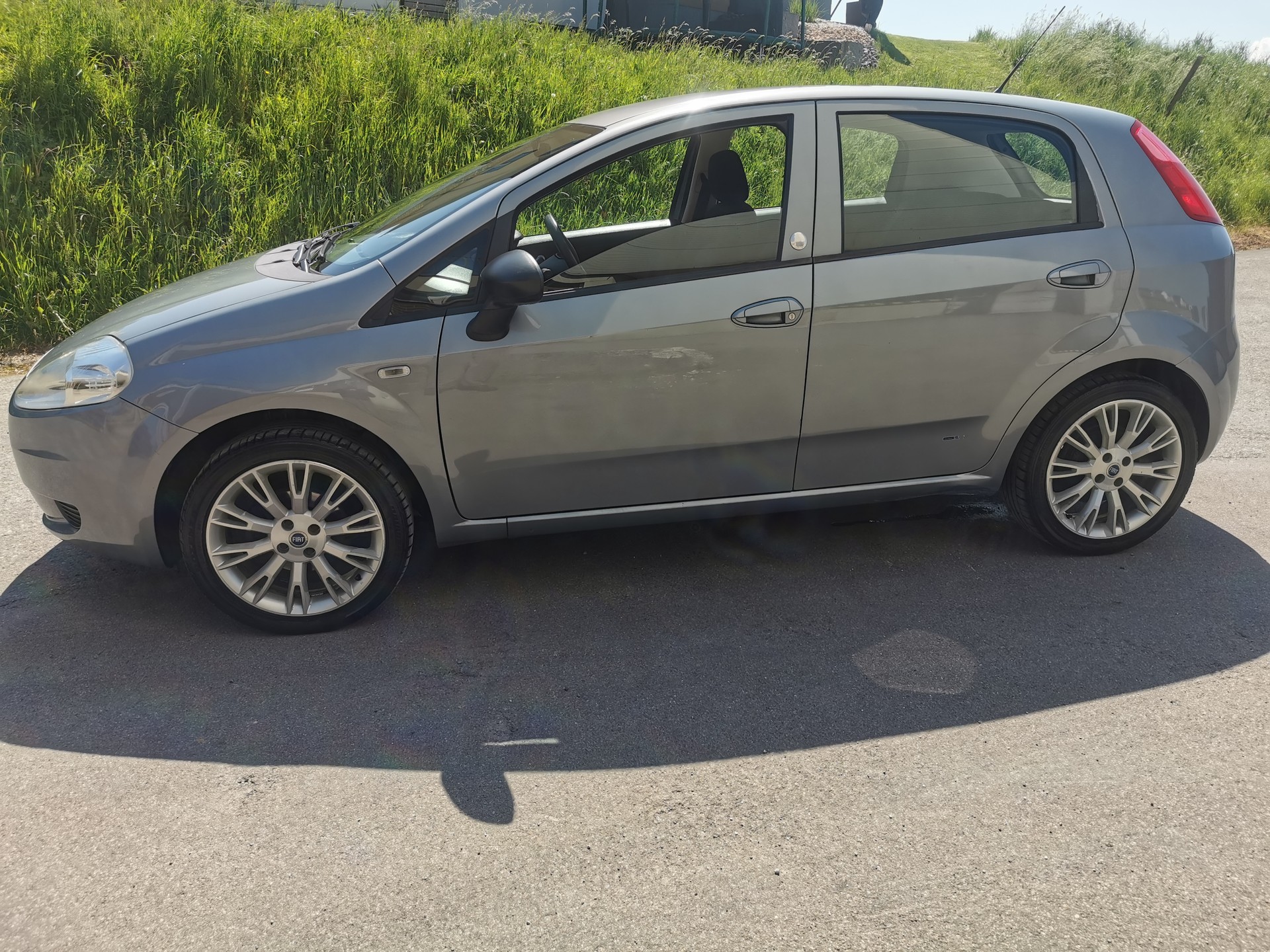 FIAT Punto 1.4 Dynamic-image-0